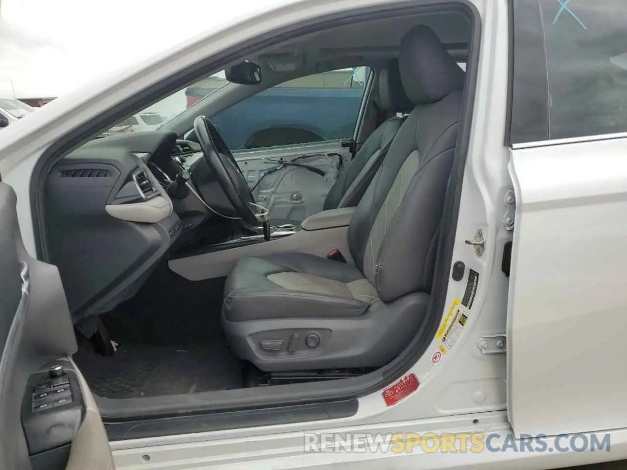 7 fotografías del automóvil dañado 4T1B11HK7KU753159 TOYOTA CAMRY 2019
