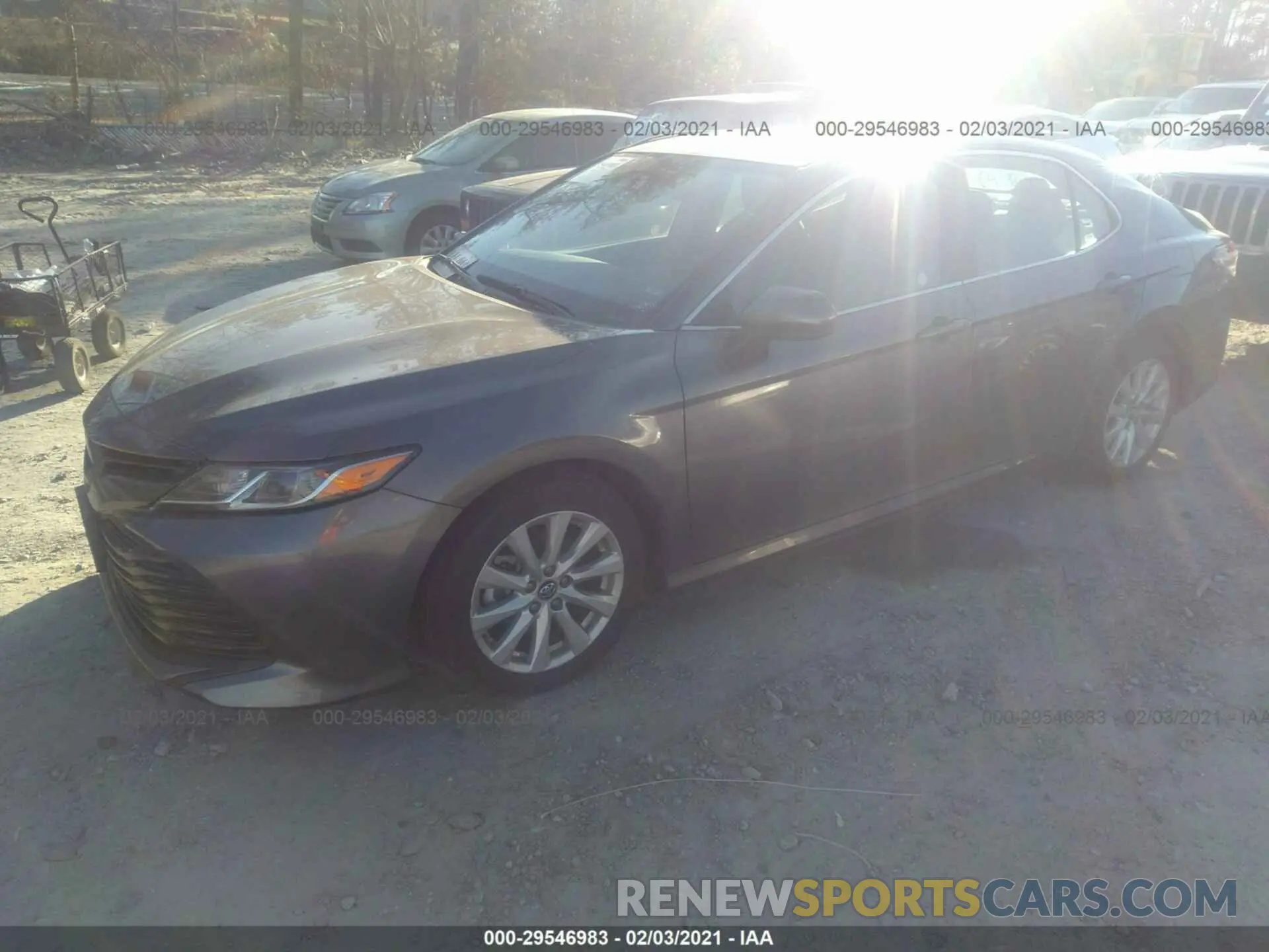 2 fotografías del automóvil dañado 4T1B11HK7KU757941 TOYOTA CAMRY 2019