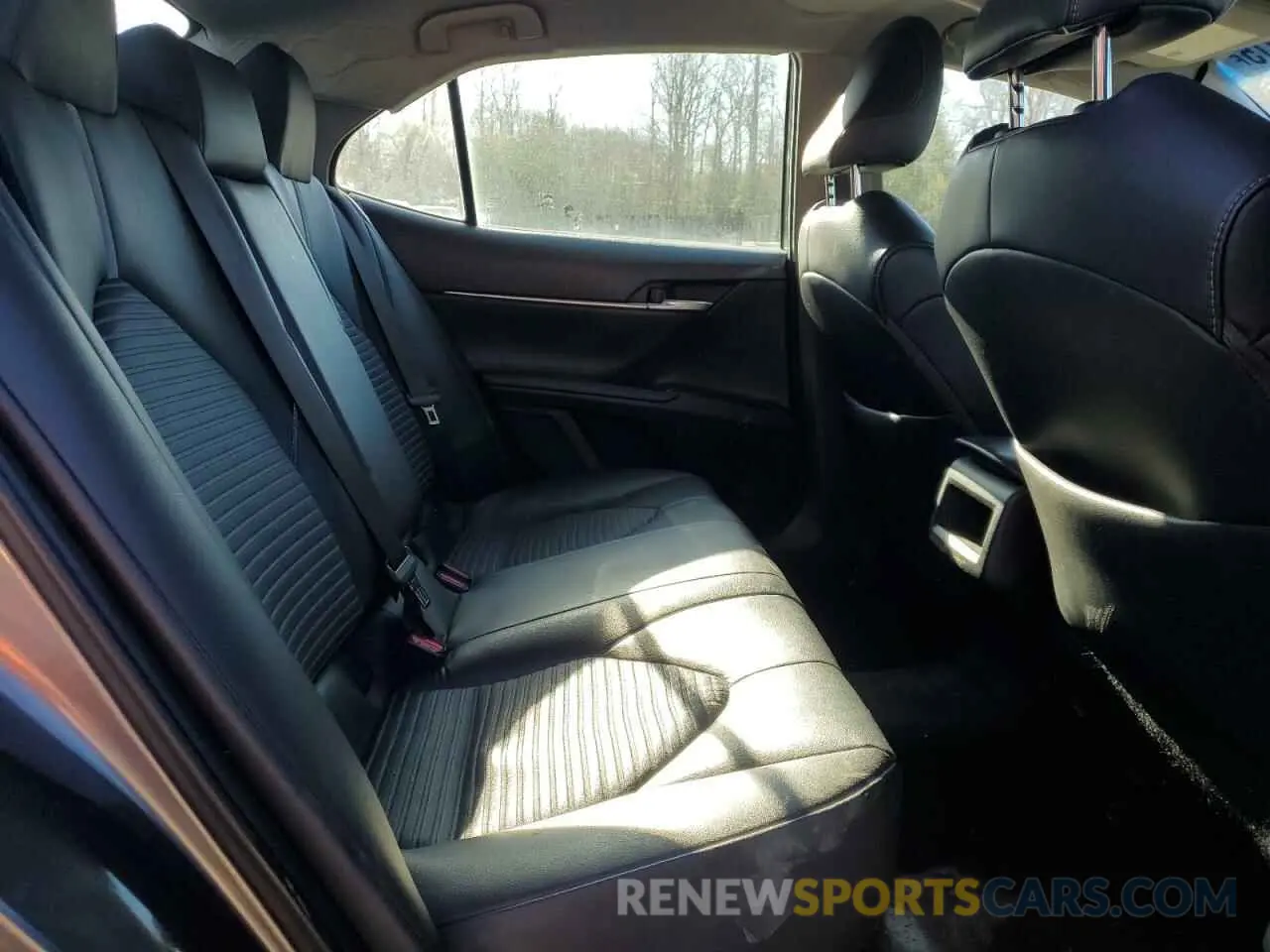 10 fotografías del automóvil dañado 4T1B11HK7KU762041 TOYOTA CAMRY 2019