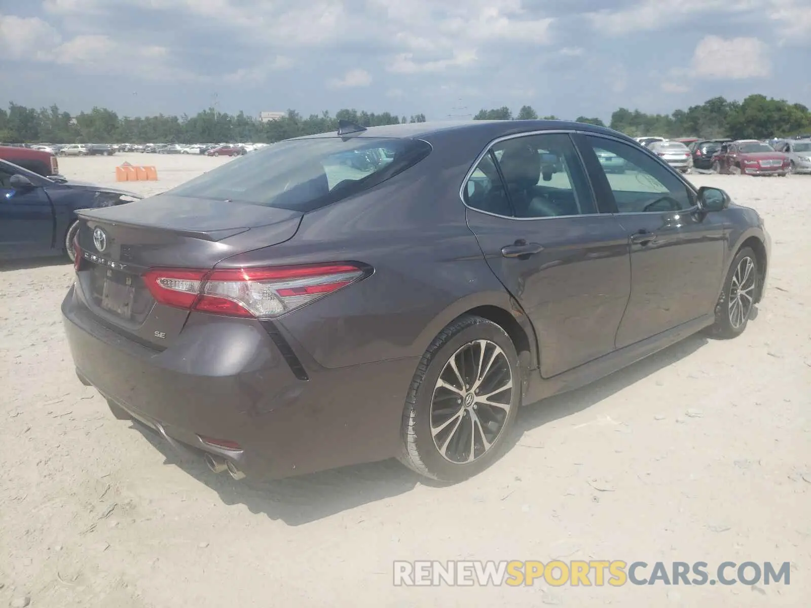 4 fotografías del automóvil dañado 4T1B11HK7KU773945 TOYOTA CAMRY 2019