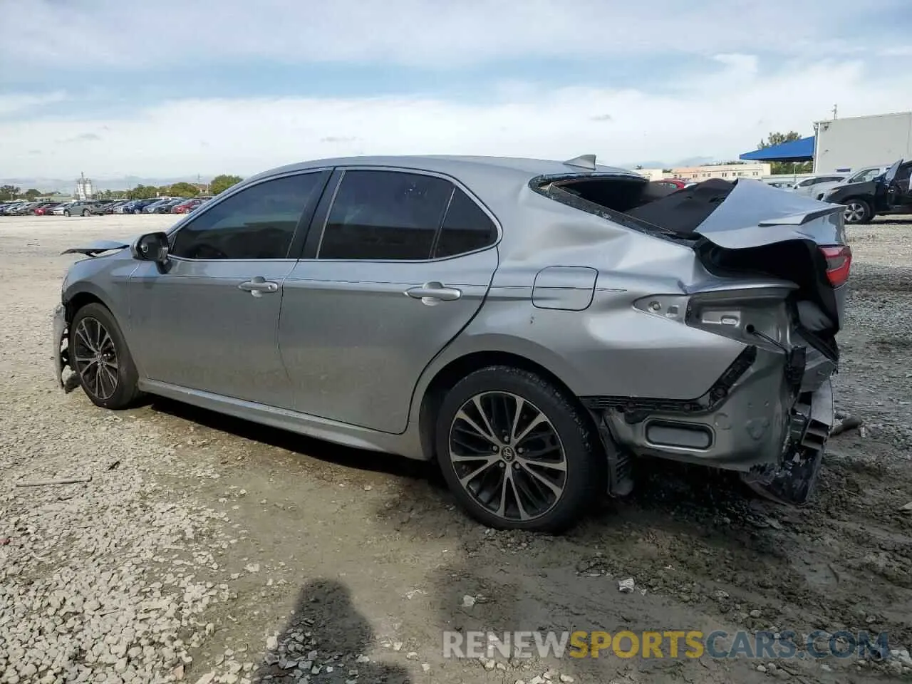 2 fotografías del automóvil dañado 4T1B11HK7KU779521 TOYOTA CAMRY 2019