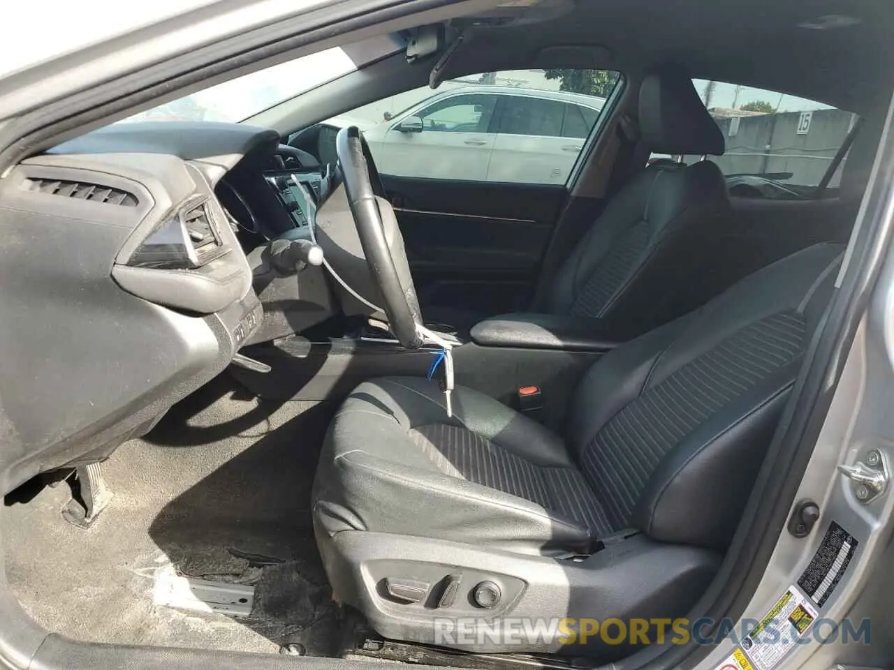 7 fotografías del automóvil dañado 4T1B11HK7KU779521 TOYOTA CAMRY 2019