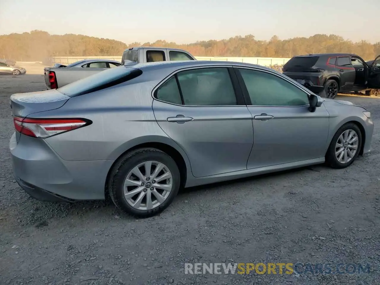 3 fotografías del automóvil dañado 4T1B11HK7KU781723 TOYOTA CAMRY 2019