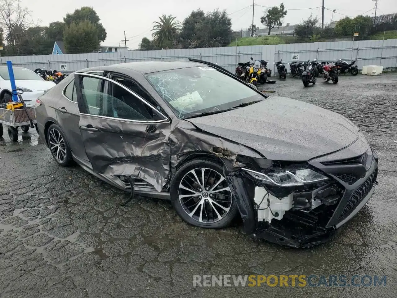 4 fotografías del automóvil dañado 4T1B11HK7KU793256 TOYOTA CAMRY 2019