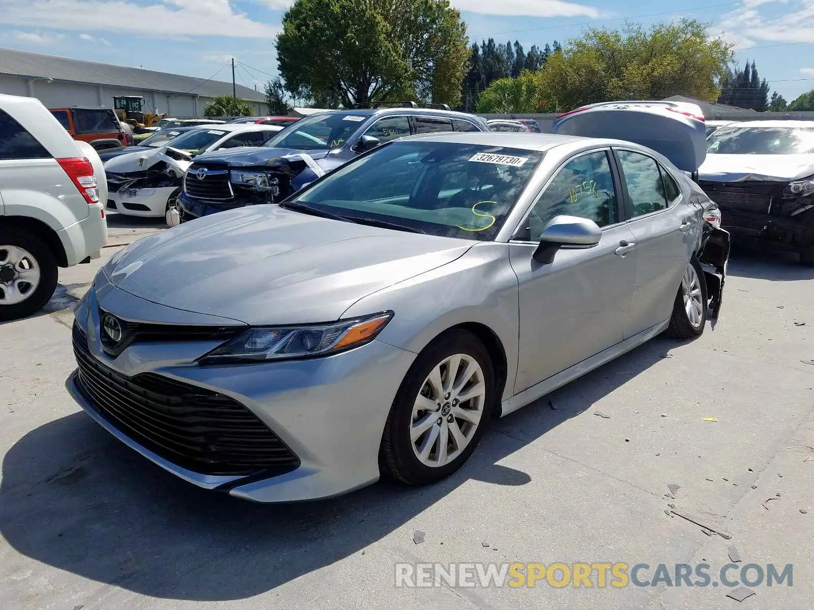 2 fotografías del automóvil dañado 4T1B11HK7KU793404 TOYOTA CAMRY 2019