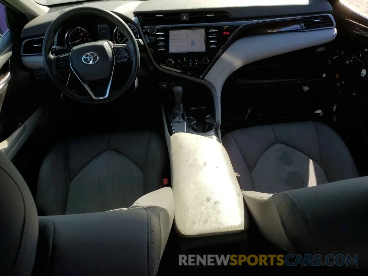 8 fotografías del automóvil dañado 4T1B11HK7KU809701 TOYOTA CAMRY 2019