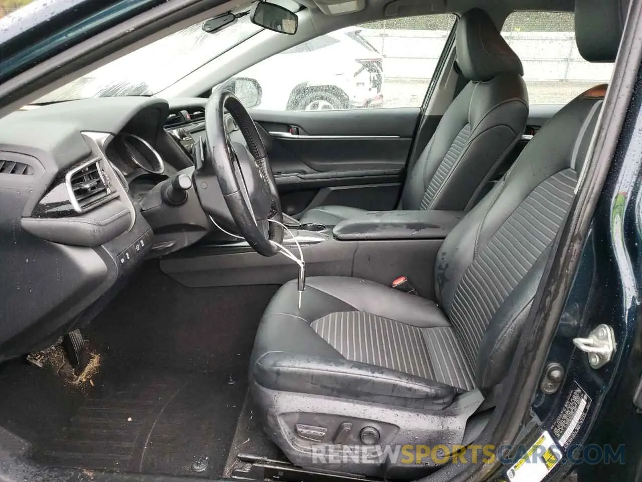 7 fotografías del automóvil dañado 4T1B11HK7KU822352 TOYOTA CAMRY 2019