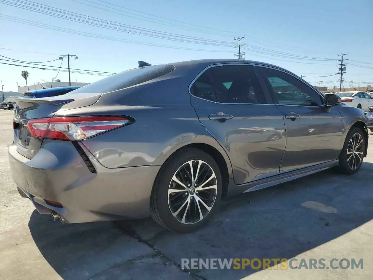 3 fotografías del automóvil dañado 4T1B11HK7KU826983 TOYOTA CAMRY 2019