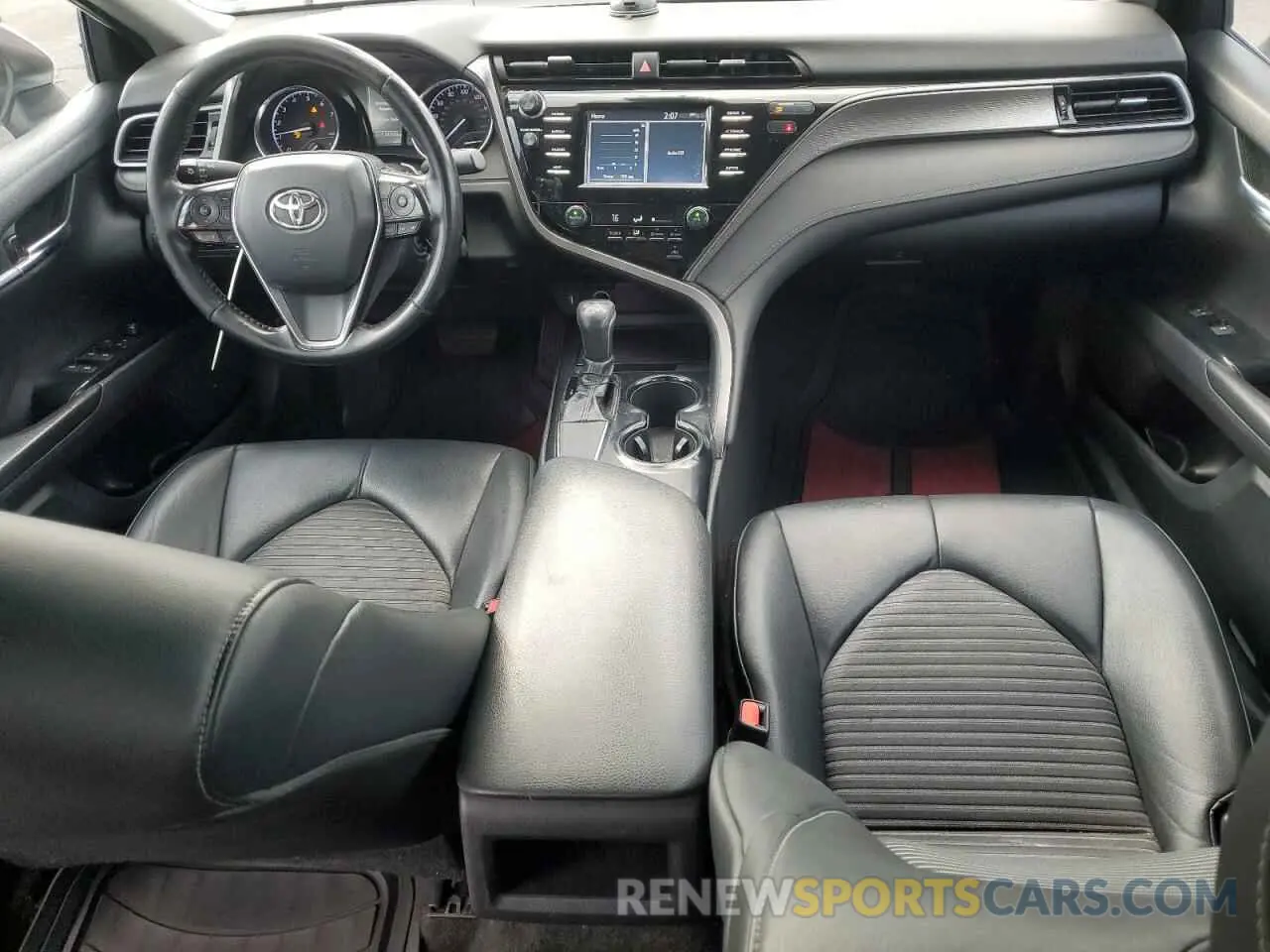 8 fotografías del automóvil dañado 4T1B11HK7KU827650 TOYOTA CAMRY 2019