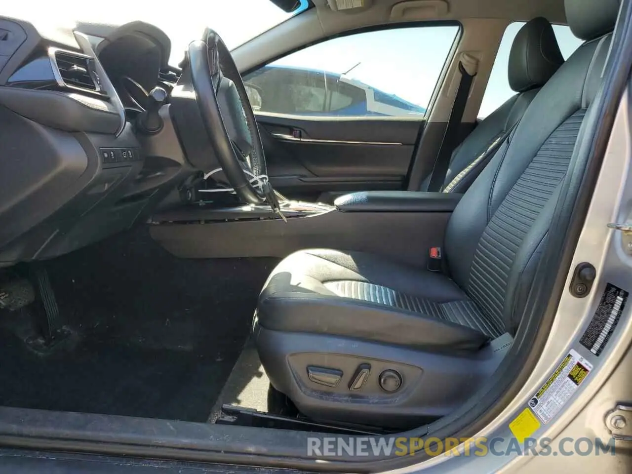 7 fotografías del automóvil dañado 4T1B11HK7KU834128 TOYOTA CAMRY 2019