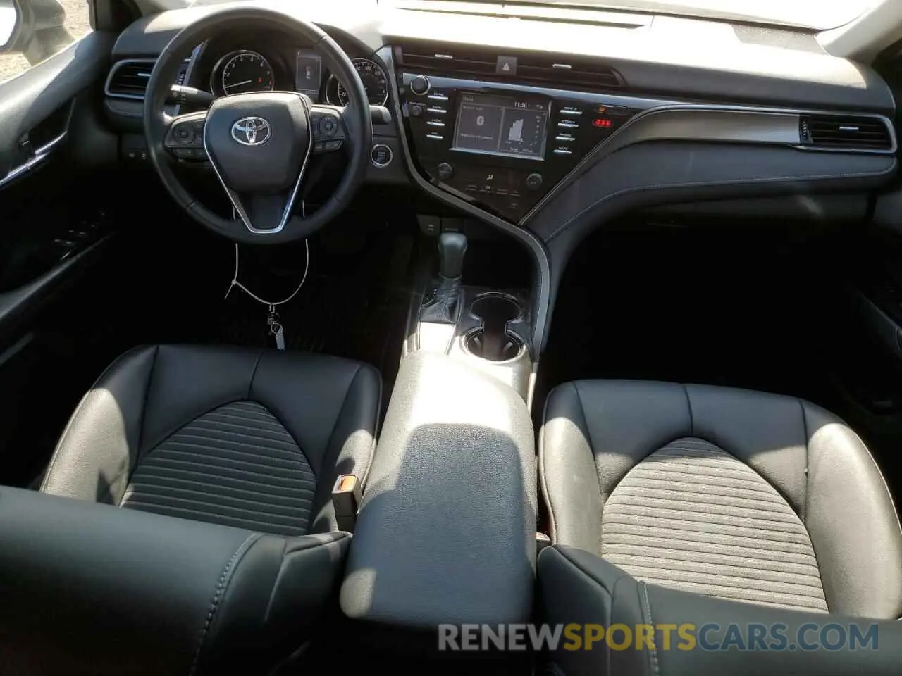 8 fotografías del automóvil dañado 4T1B11HK7KU836980 TOYOTA CAMRY 2019