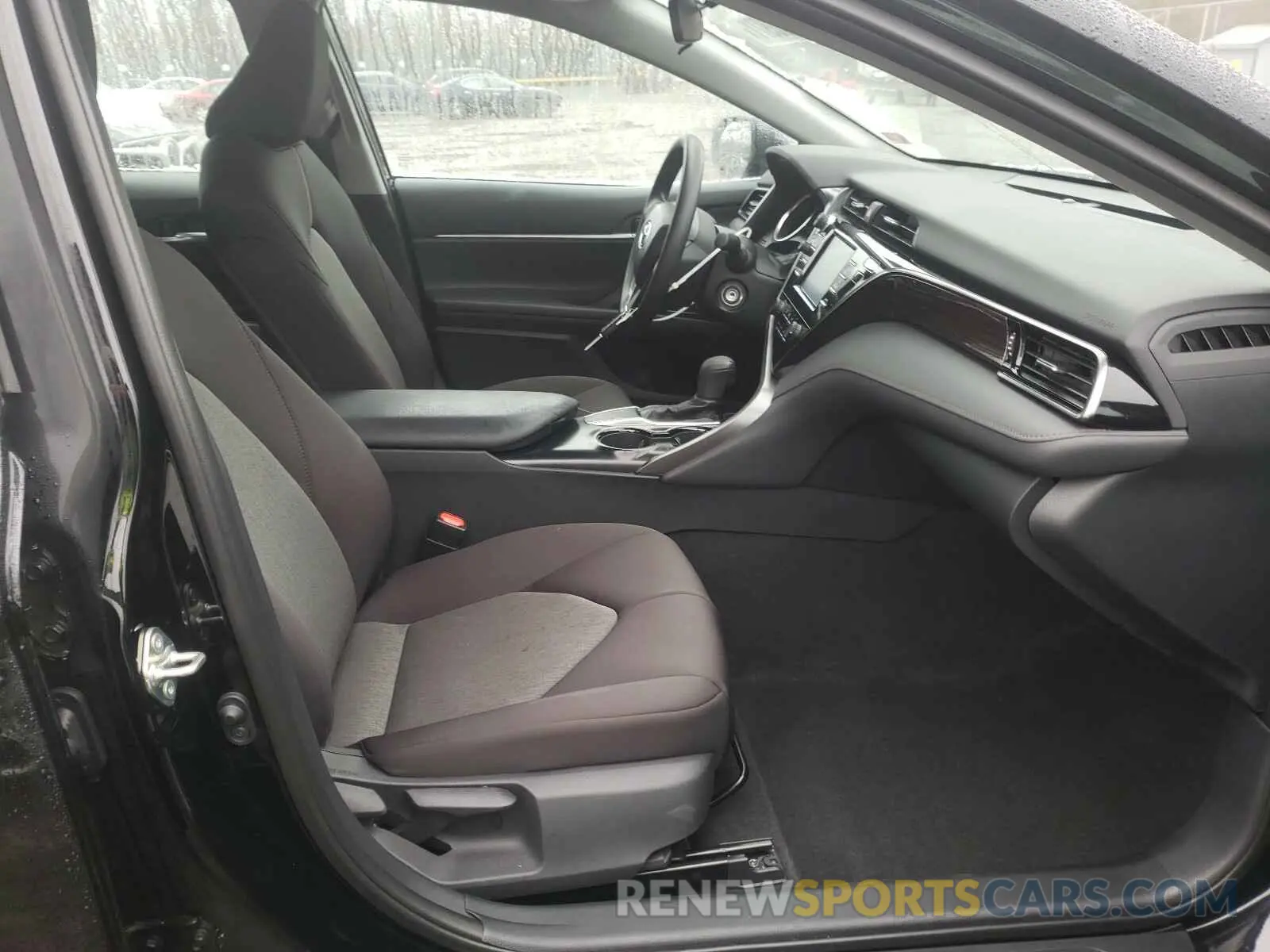 5 fotografías del automóvil dañado 4T1B11HK7KU849163 TOYOTA CAMRY 2019