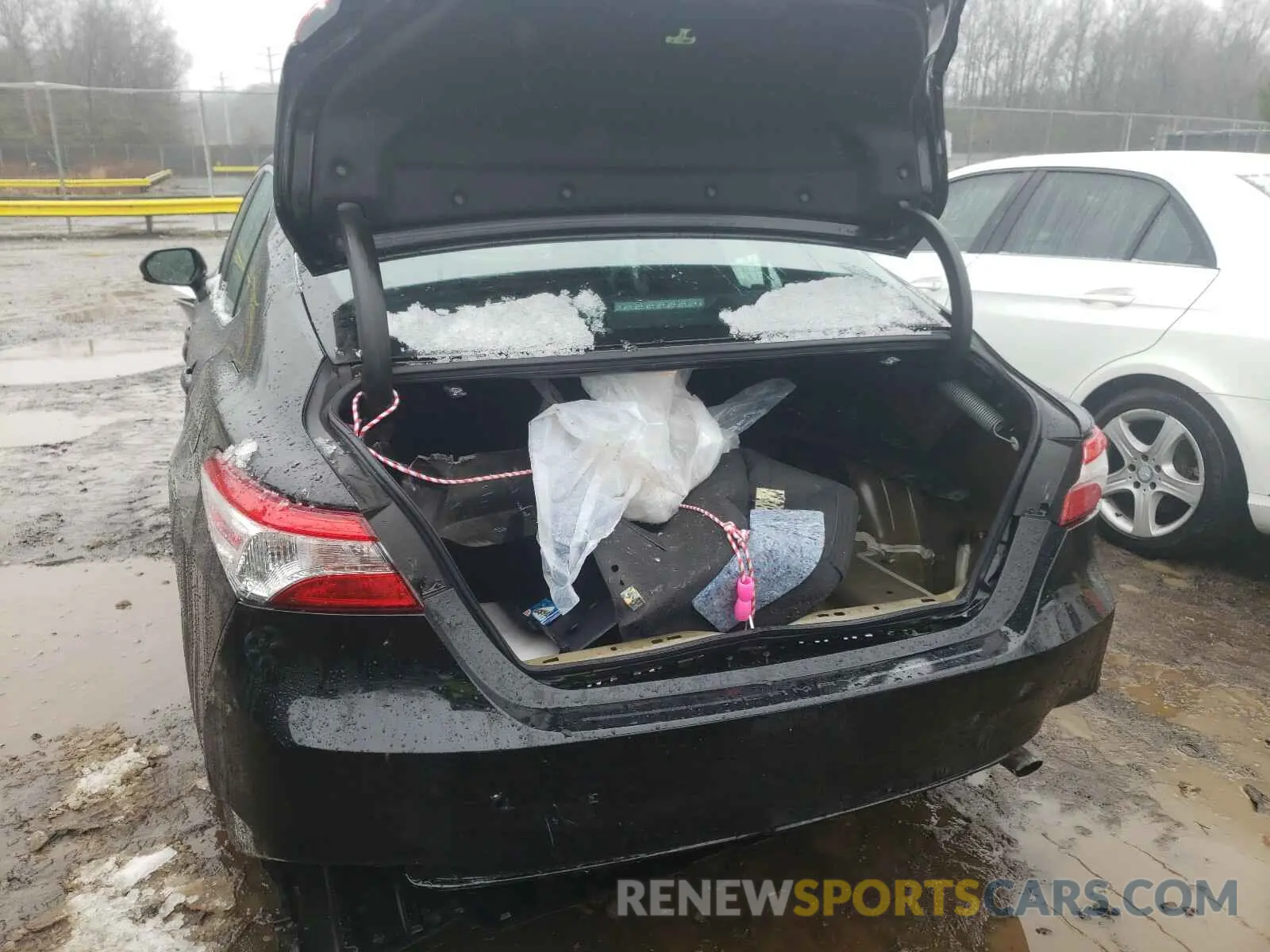 9 fotografías del automóvil dañado 4T1B11HK7KU849163 TOYOTA CAMRY 2019