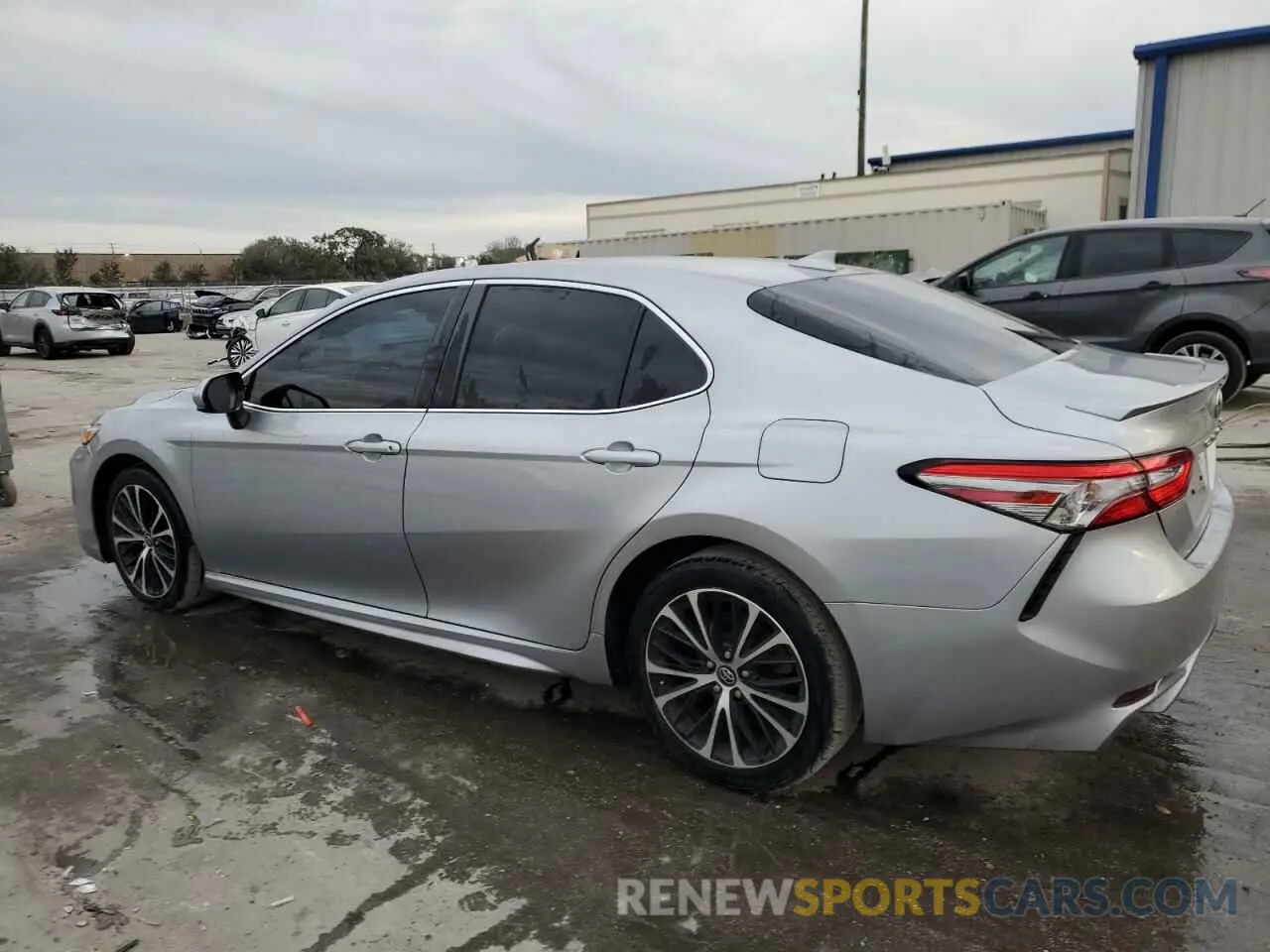 2 fotografías del automóvil dañado 4T1B11HK8KU167571 TOYOTA CAMRY 2019