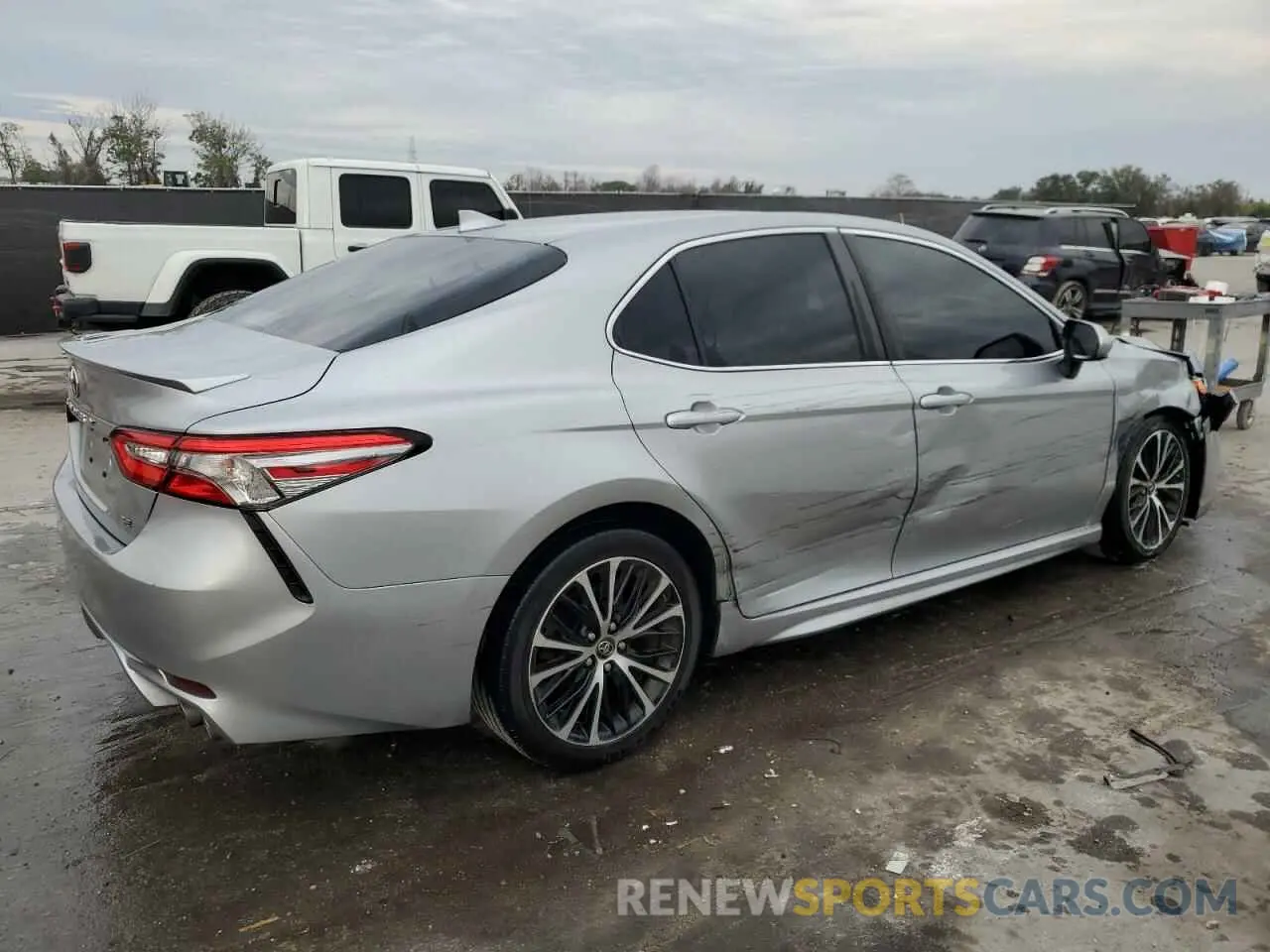 3 fotografías del automóvil dañado 4T1B11HK8KU167571 TOYOTA CAMRY 2019