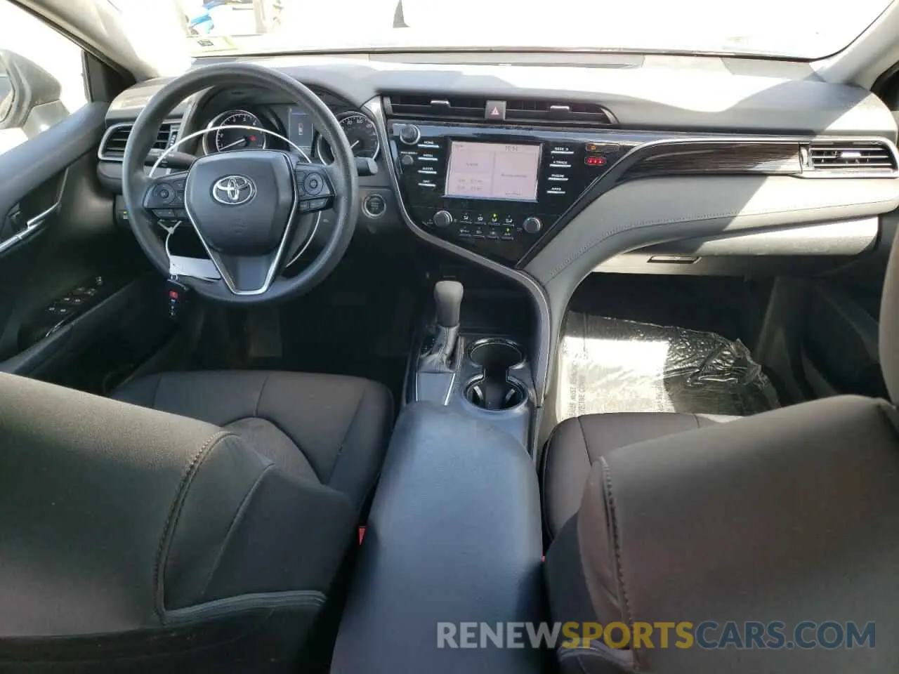 8 fotografías del automóvil dañado 4T1B11HK8KU179087 TOYOTA CAMRY 2019