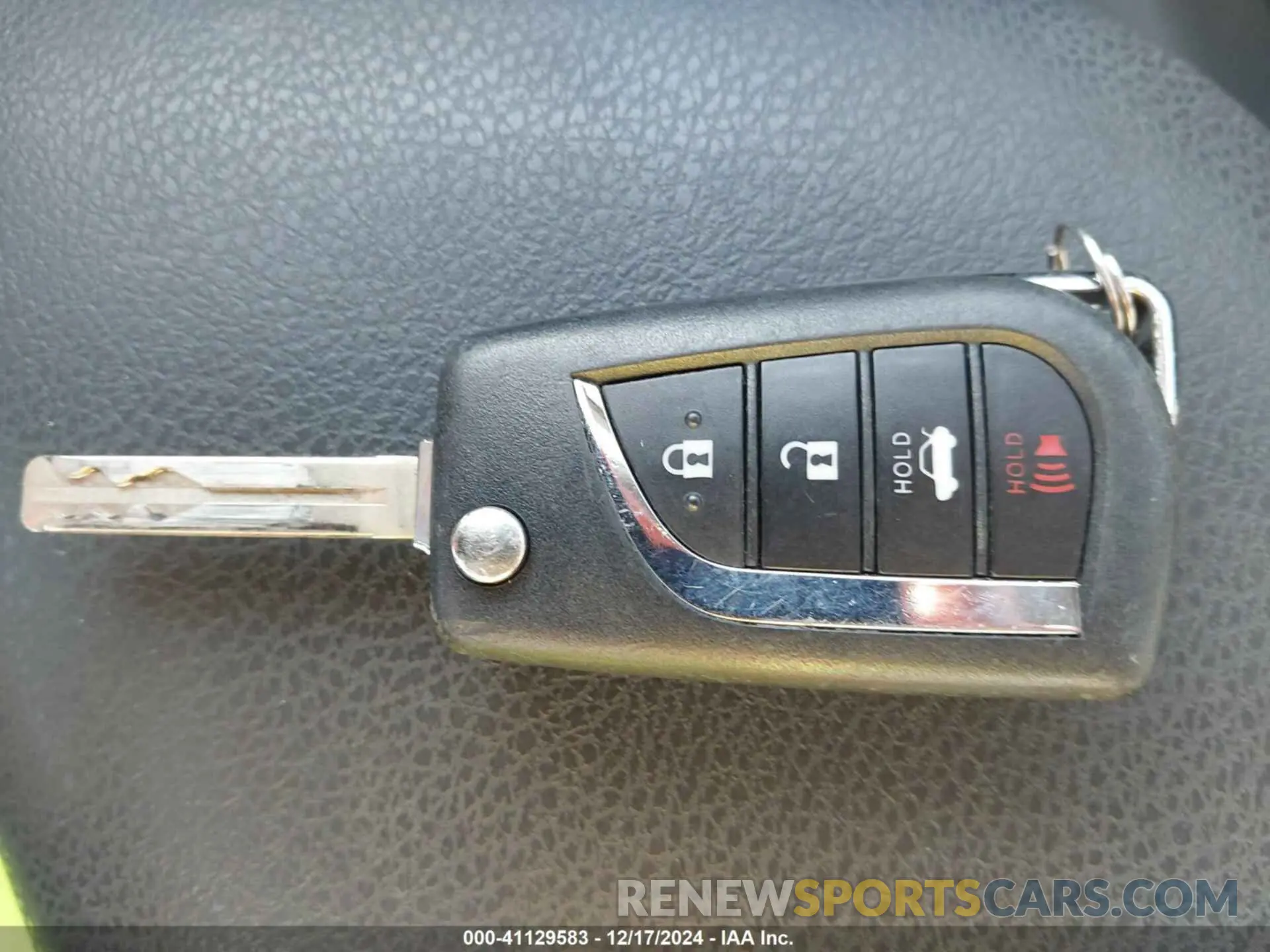11 fotografías del automóvil dañado 4T1B11HK8KU180109 TOYOTA CAMRY 2019