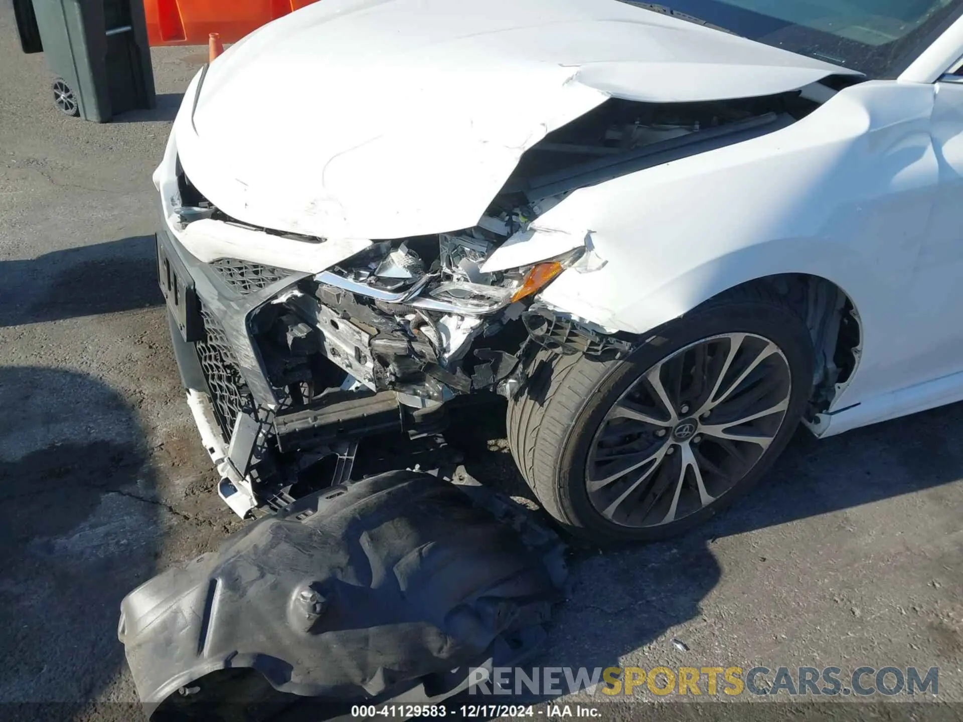 6 fotografías del automóvil dañado 4T1B11HK8KU180109 TOYOTA CAMRY 2019