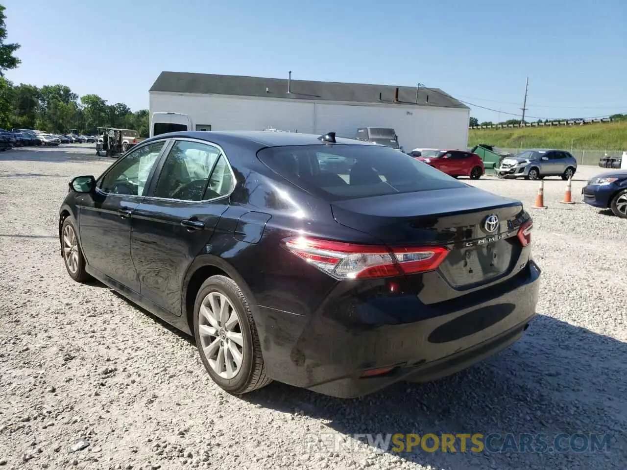3 fotografías del automóvil dañado 4T1B11HK8KU180160 TOYOTA CAMRY 2019