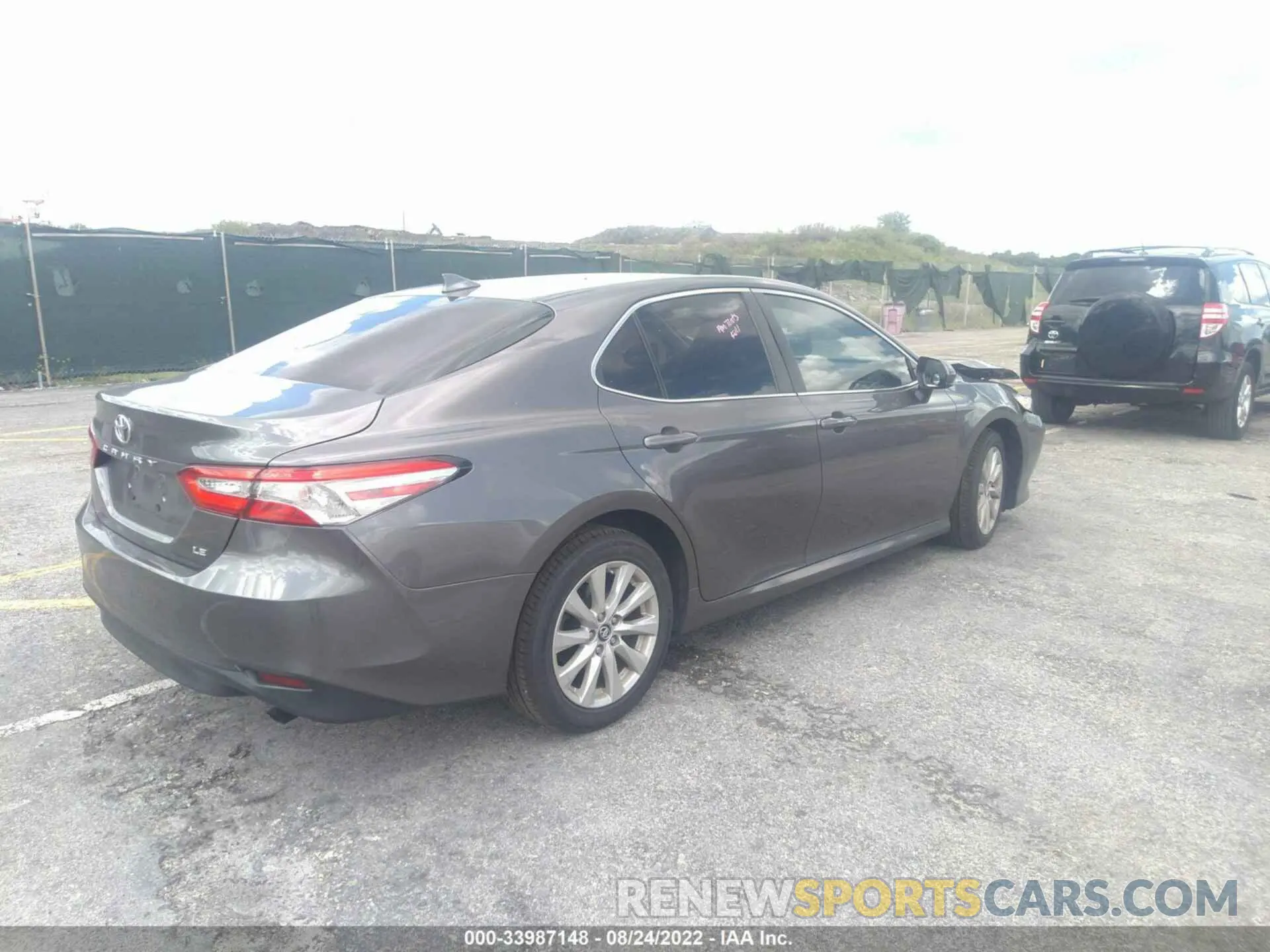 4 fotografías del automóvil dañado 4T1B11HK8KU181258 TOYOTA CAMRY 2019