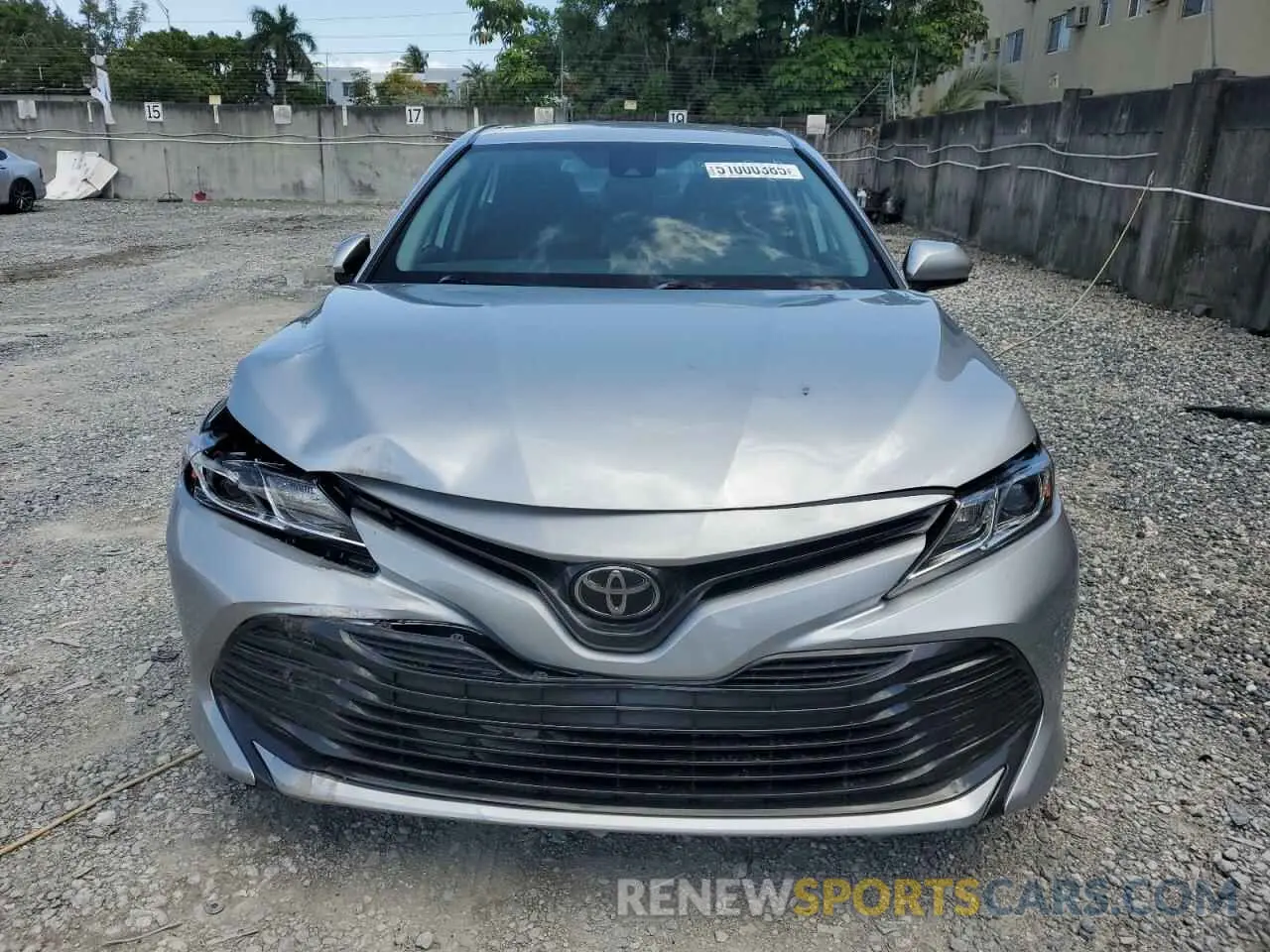 5 fotografías del automóvil dañado 4T1B11HK8KU186959 TOYOTA CAMRY 2019