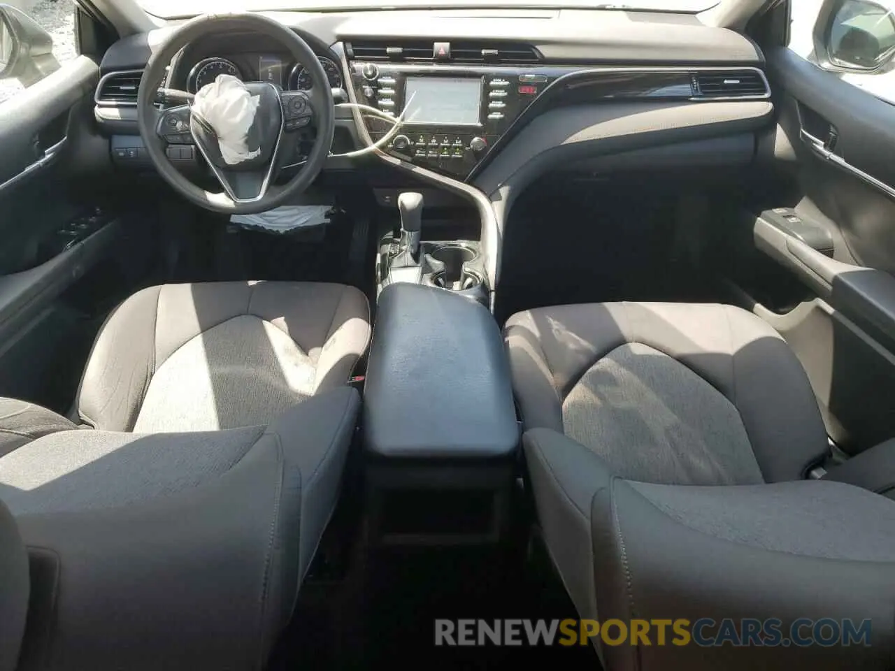 8 fotografías del automóvil dañado 4T1B11HK8KU186959 TOYOTA CAMRY 2019