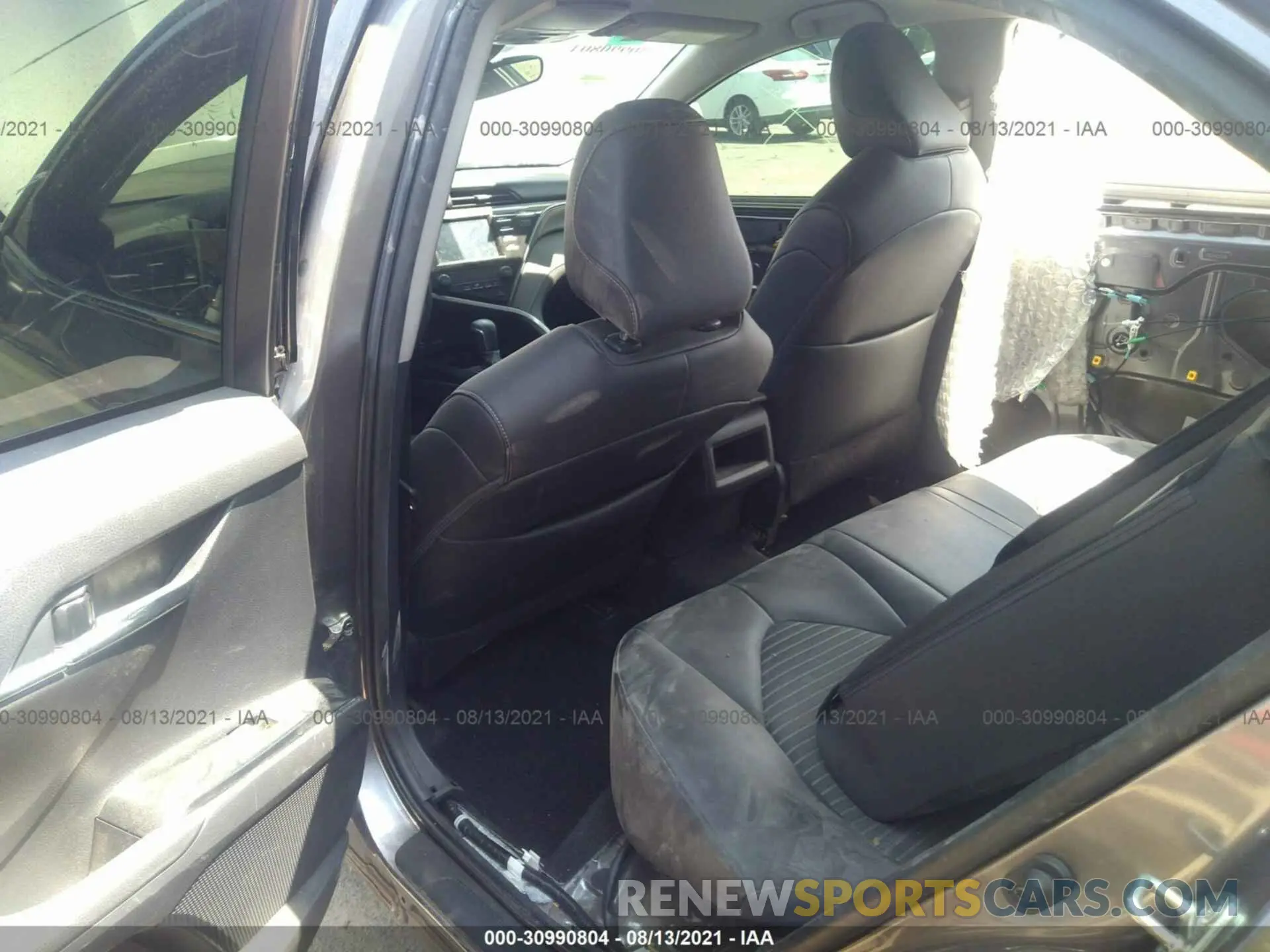 8 fotografías del automóvil dañado 4T1B11HK8KU191515 TOYOTA CAMRY 2019