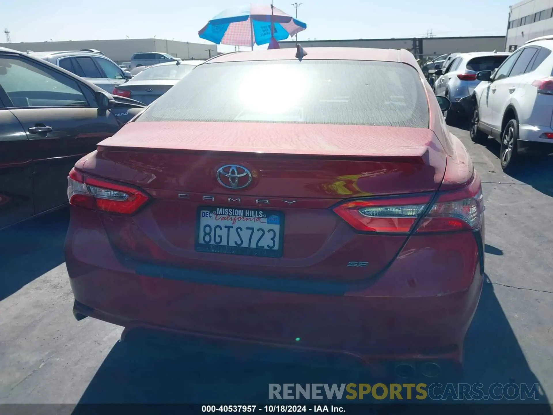 17 fotografías del automóvil dañado 4T1B11HK8KU193460 TOYOTA CAMRY 2019
