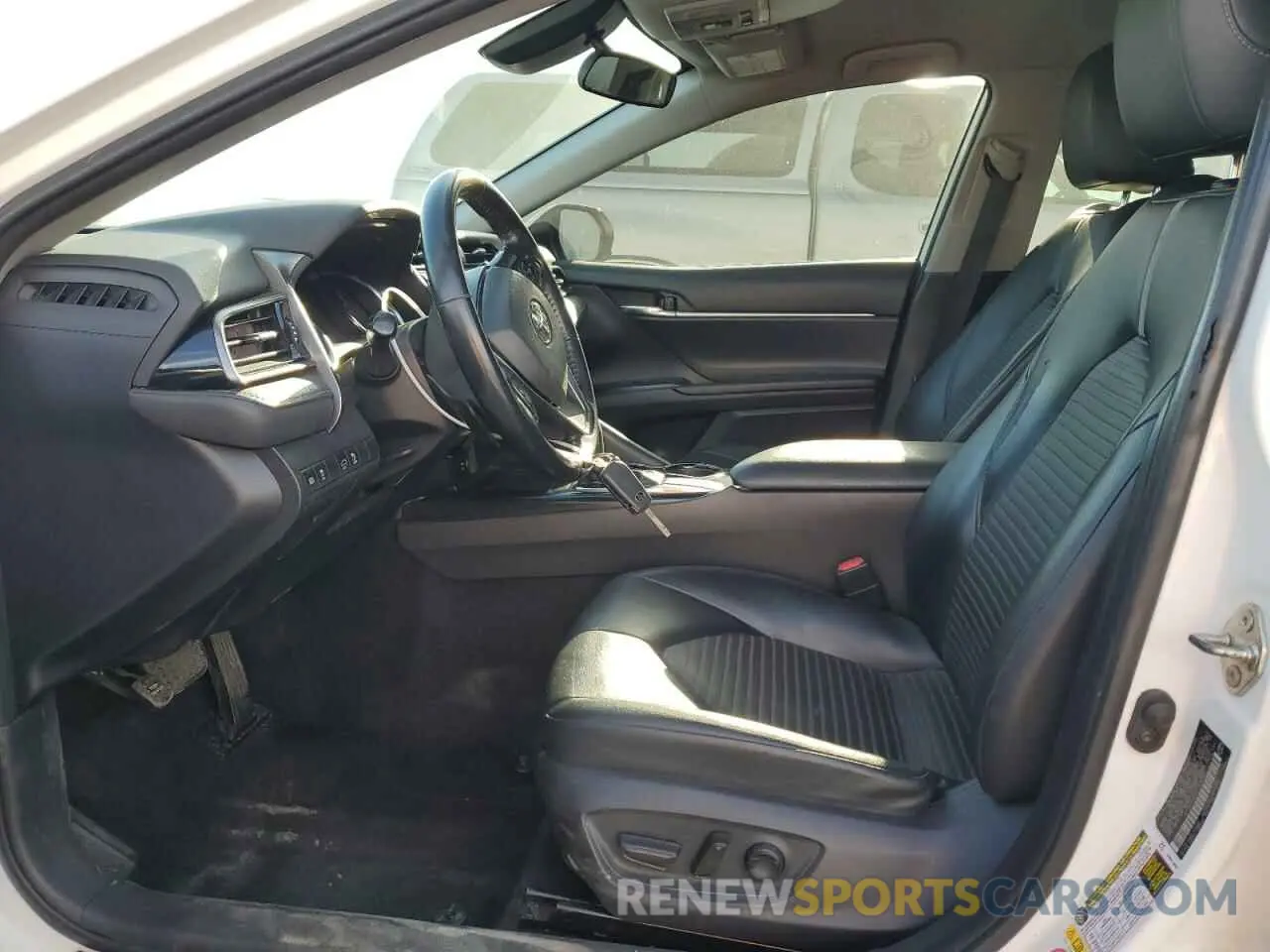 7 fotografías del automóvil dañado 4T1B11HK8KU195080 TOYOTA CAMRY 2019