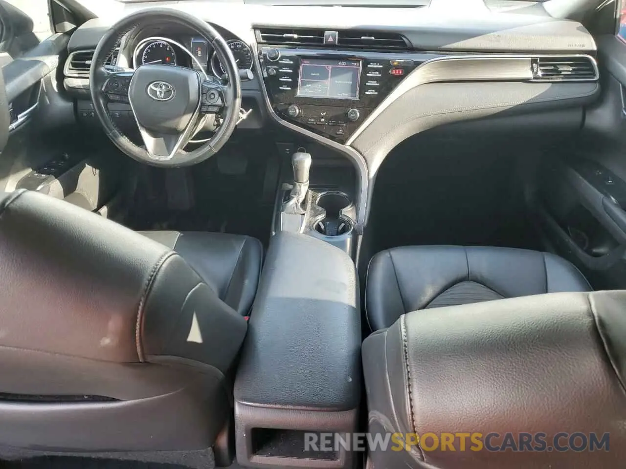 8 fotografías del automóvil dañado 4T1B11HK8KU195080 TOYOTA CAMRY 2019