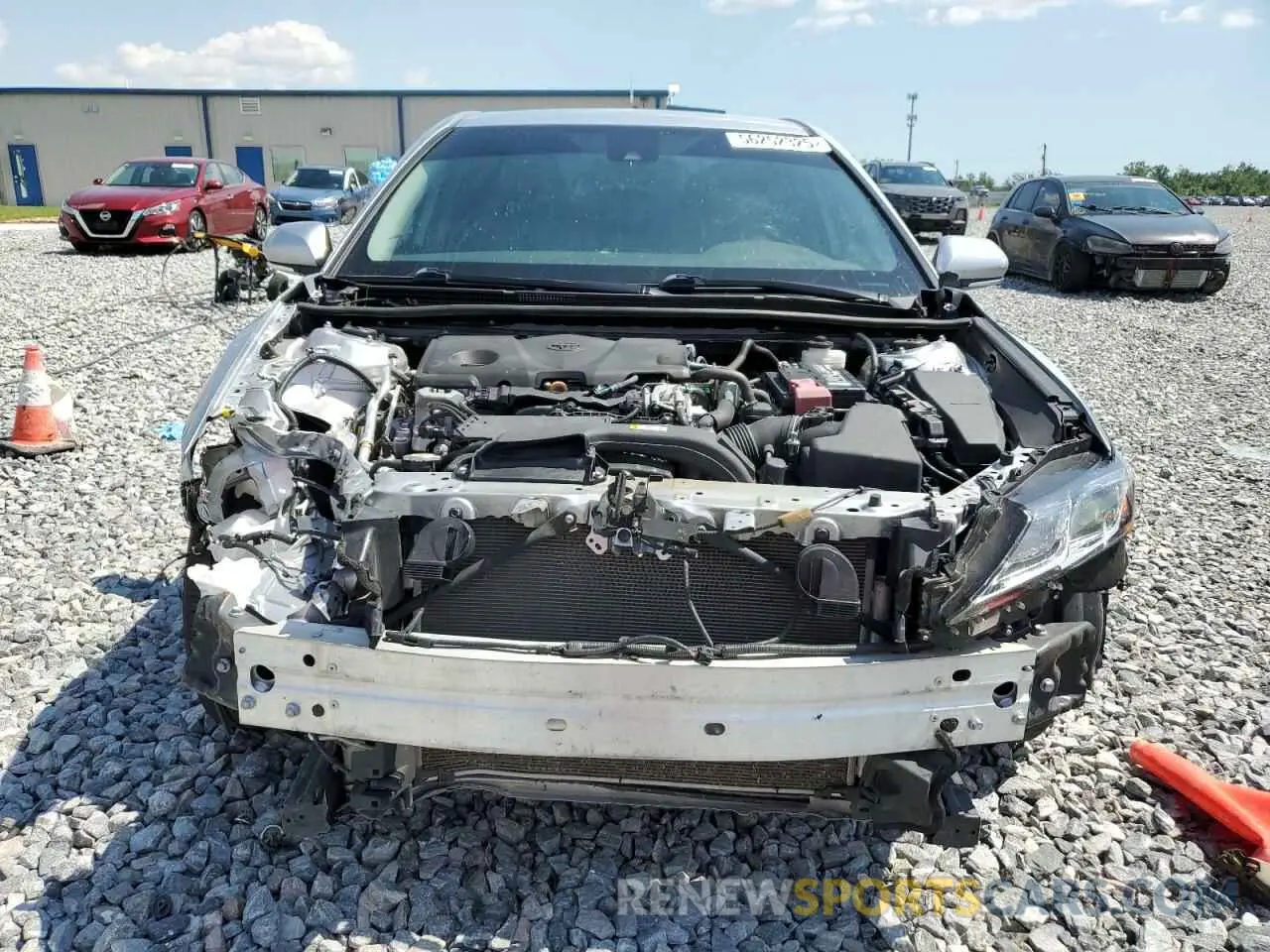 5 fotografías del automóvil dañado 4T1B11HK8KU209995 TOYOTA CAMRY 2019