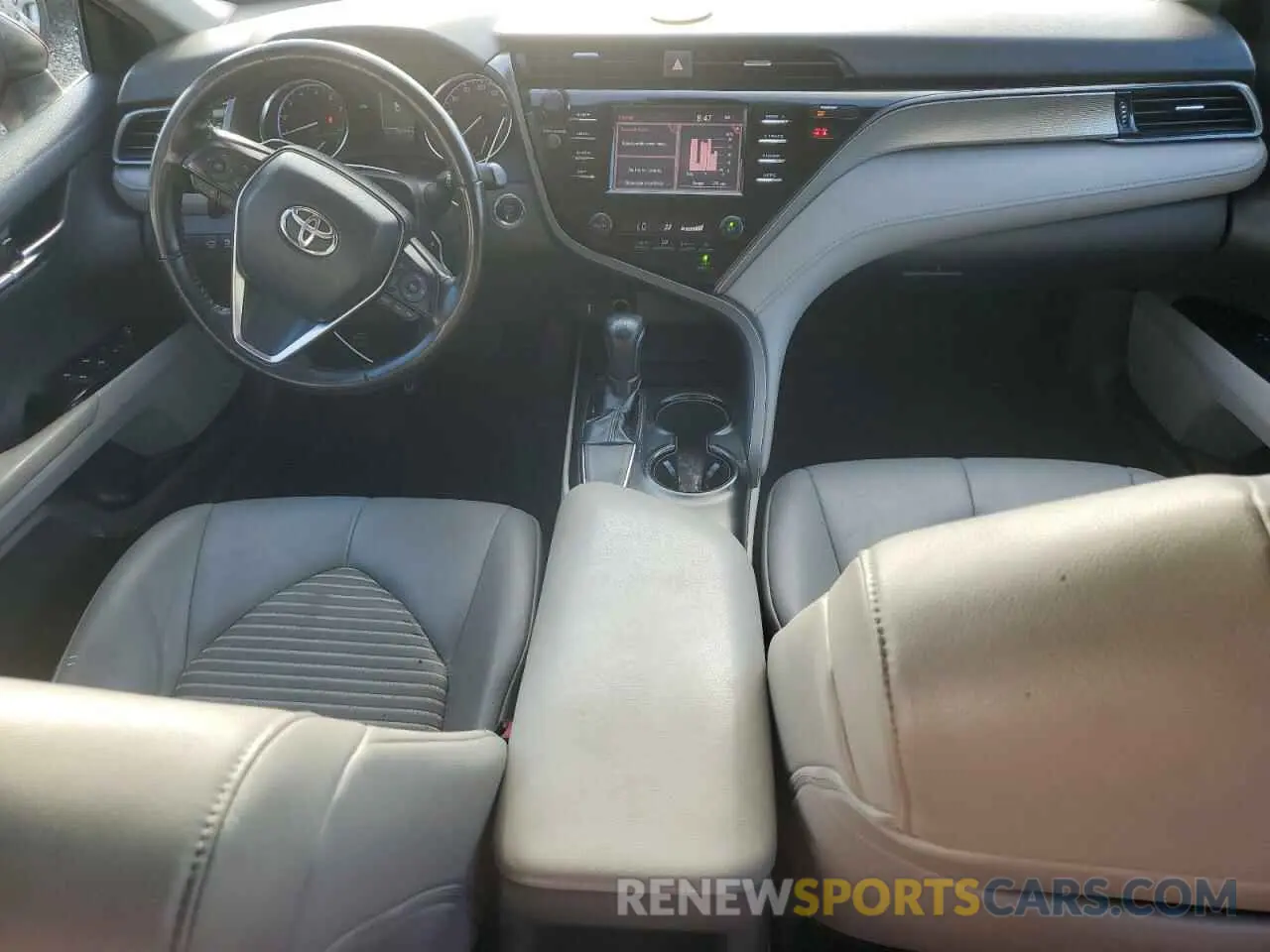 8 fotografías del automóvil dañado 4T1B11HK8KU212492 TOYOTA CAMRY 2019