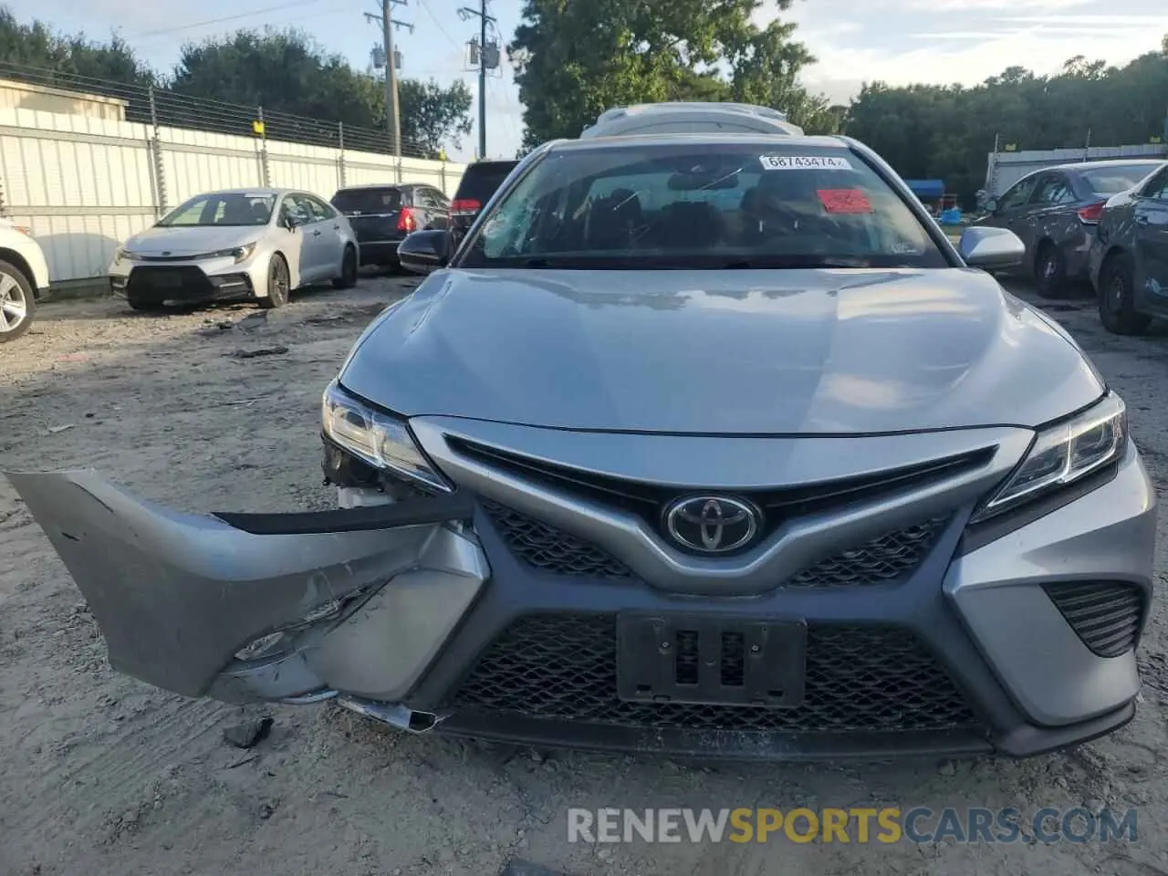 5 fotografías del automóvil dañado 4T1B11HK8KU213772 TOYOTA CAMRY 2019