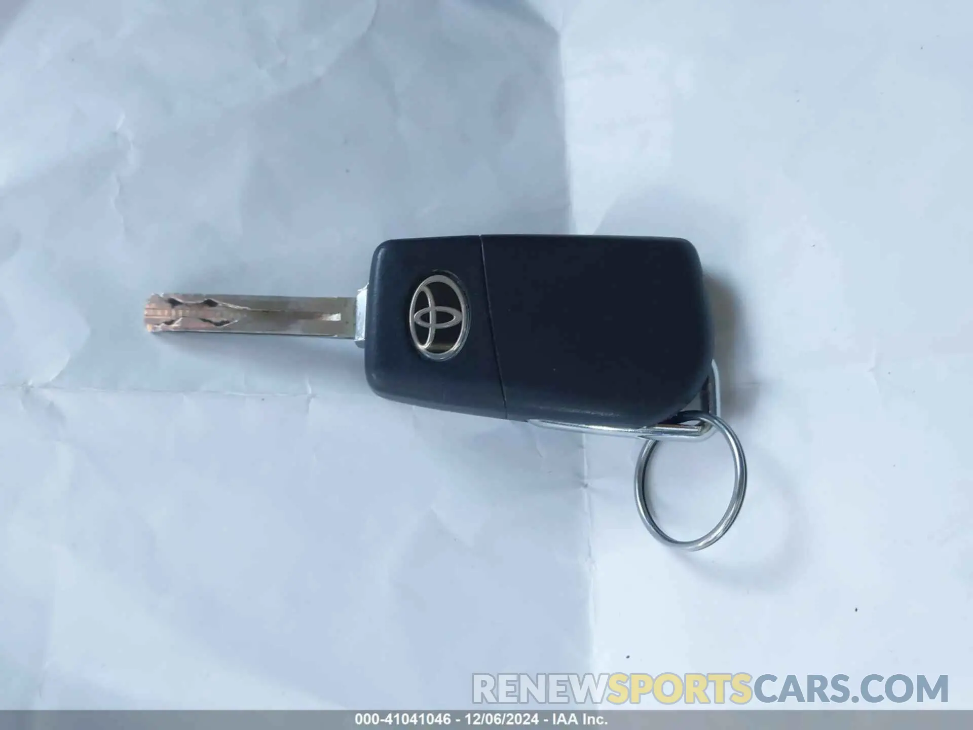 11 fotografías del automóvil dañado 4T1B11HK8KU215697 TOYOTA CAMRY 2019