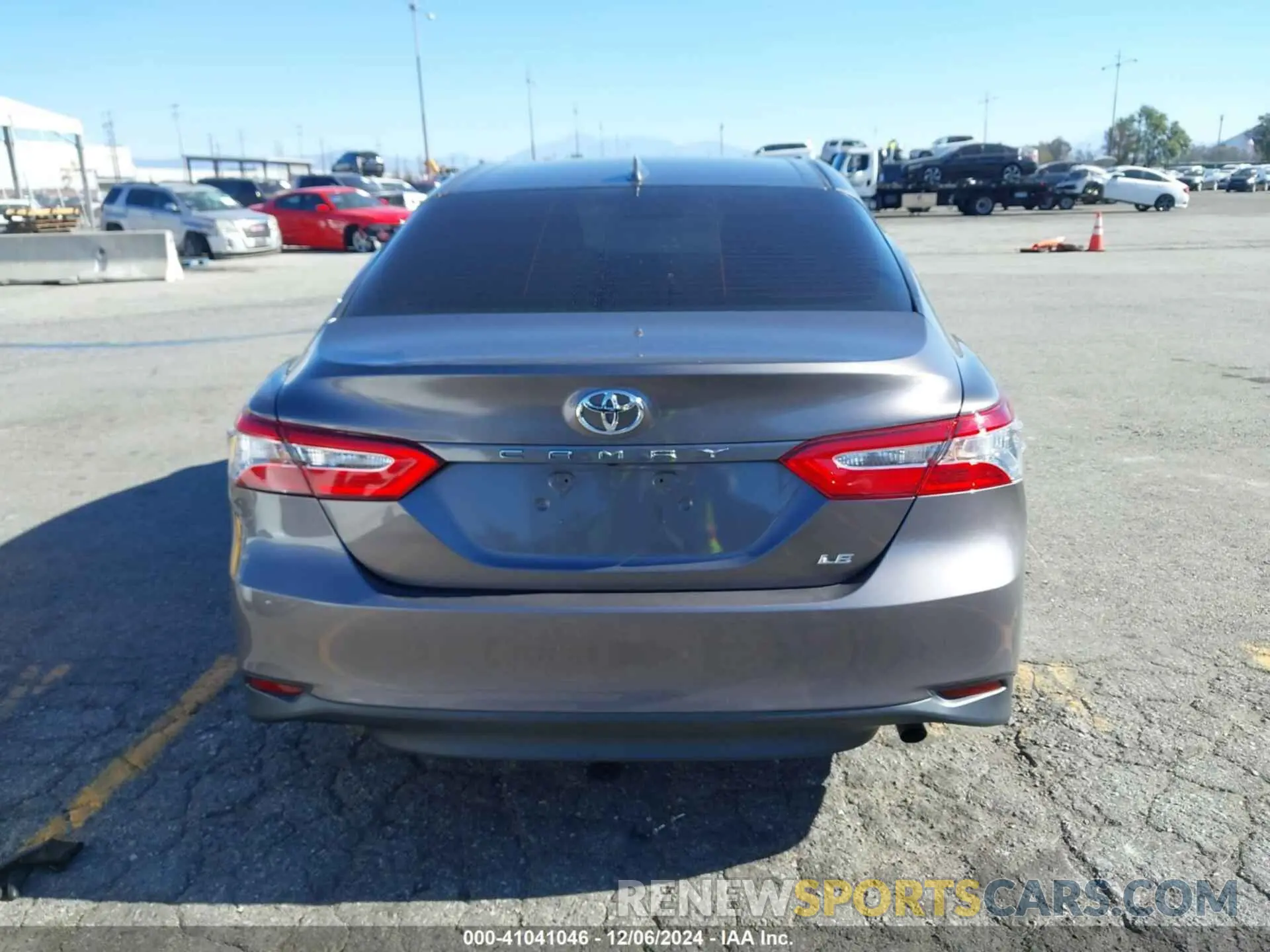 16 fotografías del automóvil dañado 4T1B11HK8KU215697 TOYOTA CAMRY 2019
