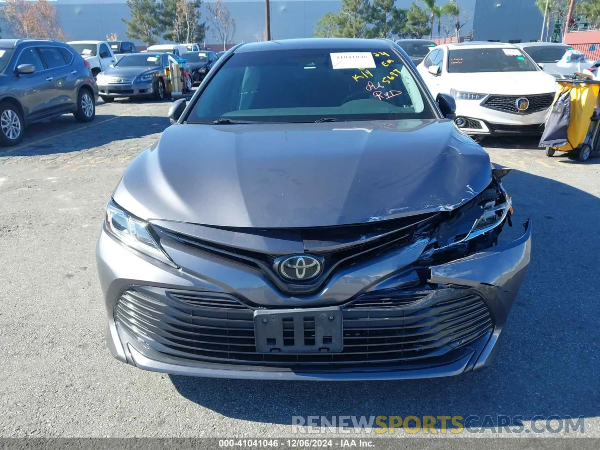 6 fotografías del automóvil dañado 4T1B11HK8KU215697 TOYOTA CAMRY 2019