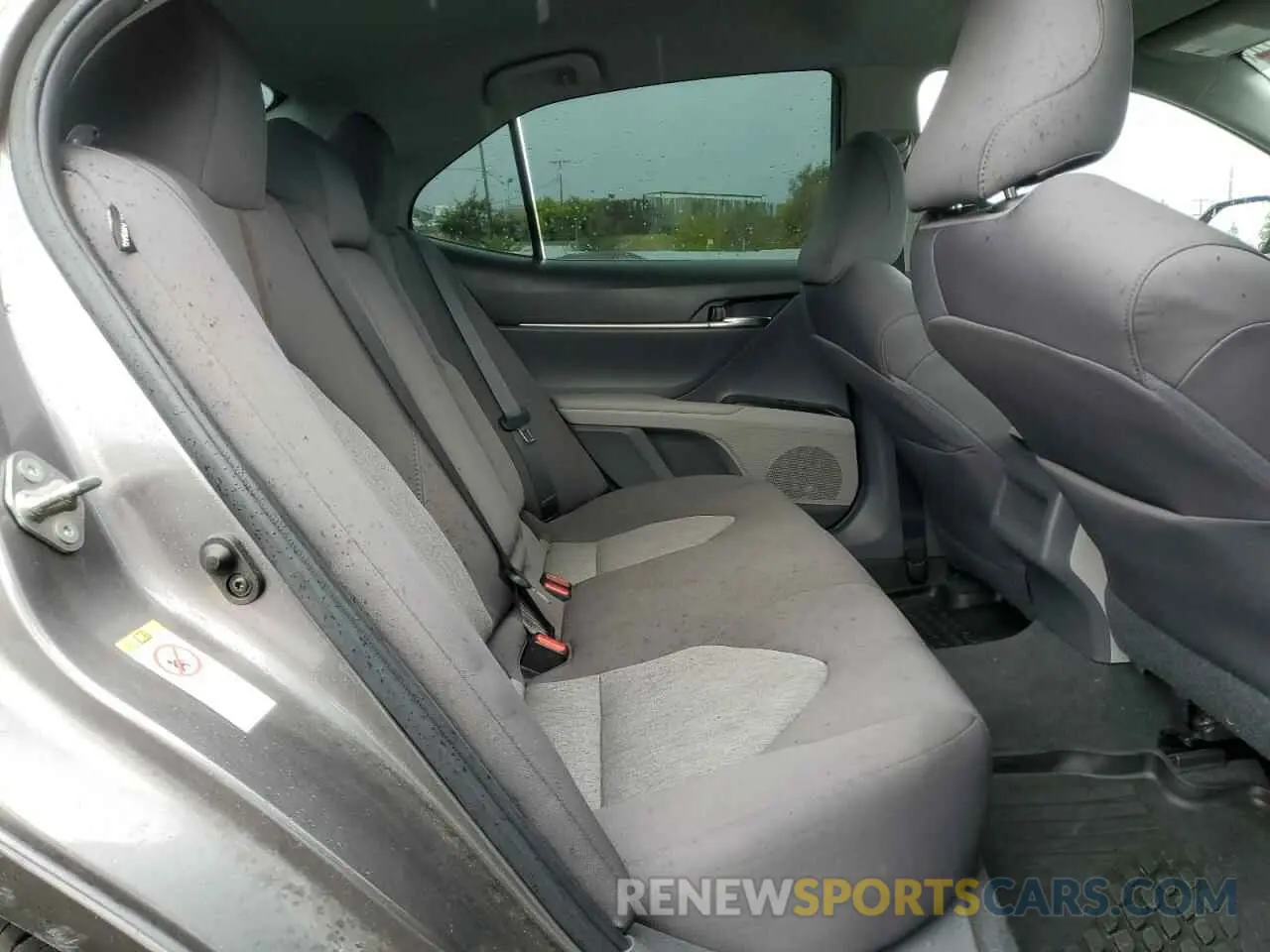 10 fotografías del automóvil dañado 4T1B11HK8KU220429 TOYOTA CAMRY 2019