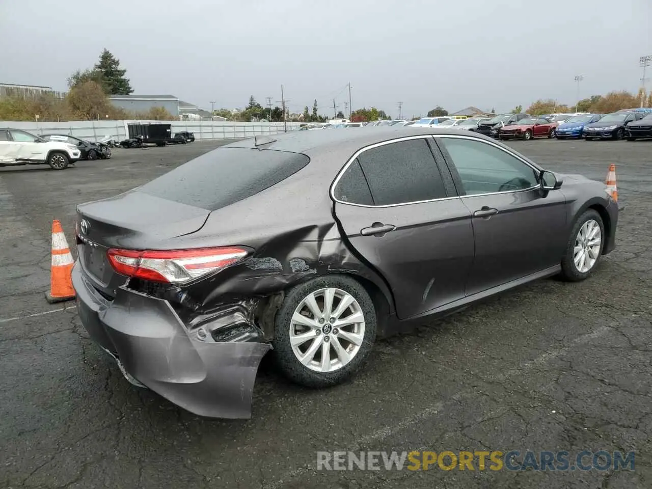3 fotografías del automóvil dañado 4T1B11HK8KU220429 TOYOTA CAMRY 2019