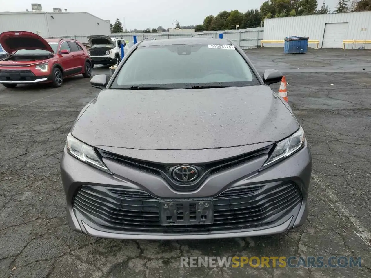 5 fotografías del automóvil dañado 4T1B11HK8KU220429 TOYOTA CAMRY 2019