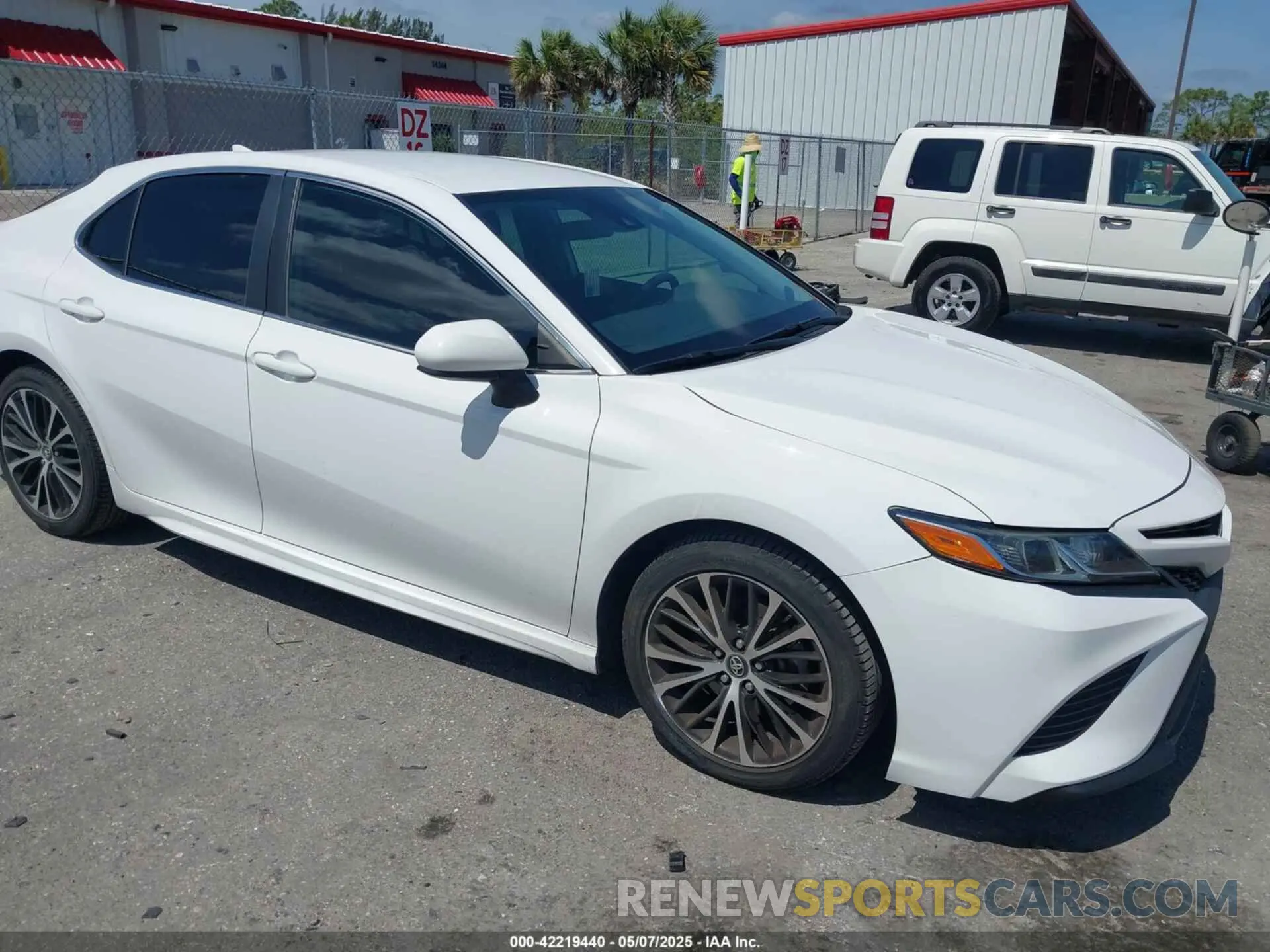 1 fotografías del automóvil dañado 4T1B11HK8KU226604 TOYOTA CAMRY 2019