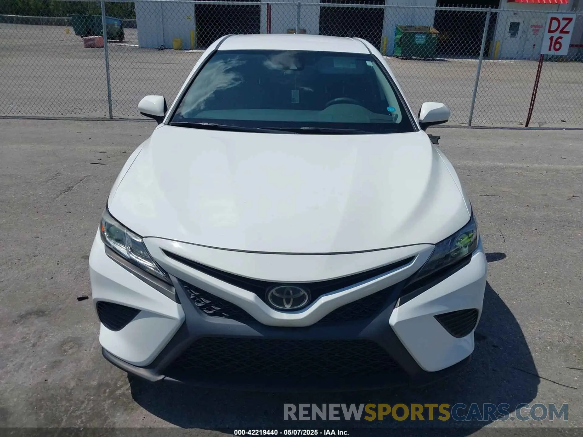 12 fotografías del automóvil dañado 4T1B11HK8KU226604 TOYOTA CAMRY 2019