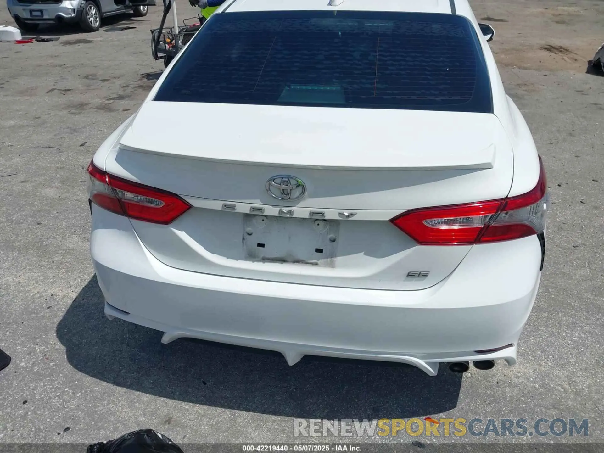 16 fotografías del automóvil dañado 4T1B11HK8KU226604 TOYOTA CAMRY 2019