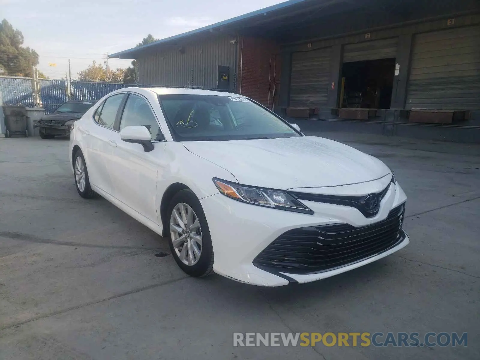 1 fotografías del automóvil dañado 4T1B11HK8KU226988 TOYOTA CAMRY 2019