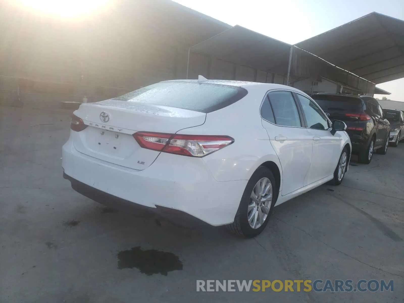 4 fotografías del automóvil dañado 4T1B11HK8KU226988 TOYOTA CAMRY 2019