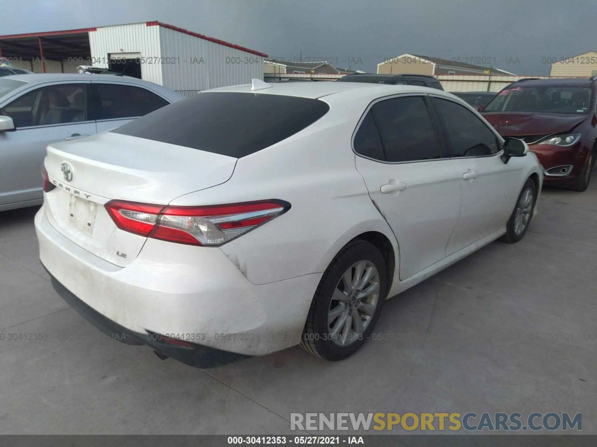 4 fotografías del automóvil dañado 4T1B11HK8KU235397 TOYOTA CAMRY 2019