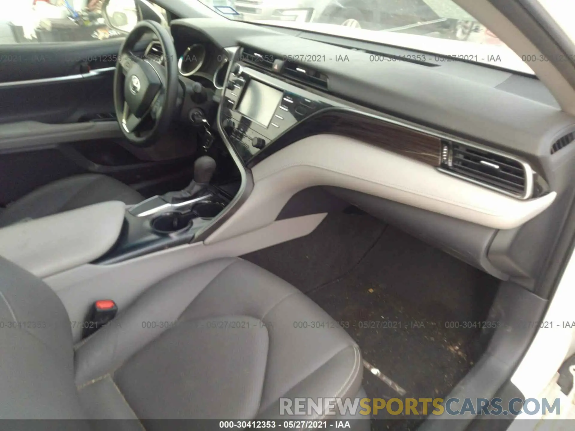 5 fotografías del automóvil dañado 4T1B11HK8KU235397 TOYOTA CAMRY 2019