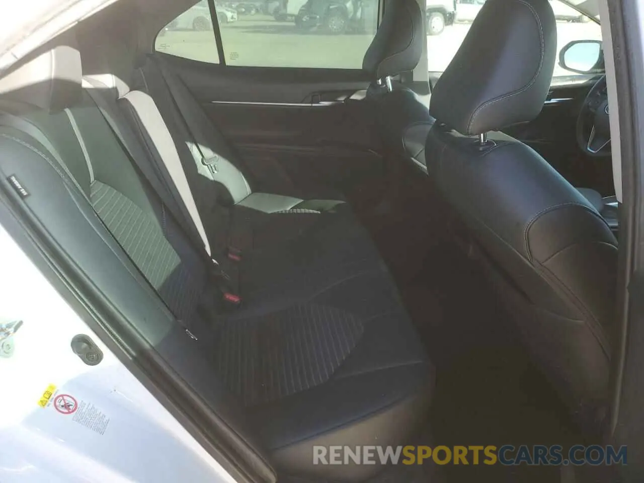 10 fotografías del automóvil dañado 4T1B11HK8KU237909 TOYOTA CAMRY 2019