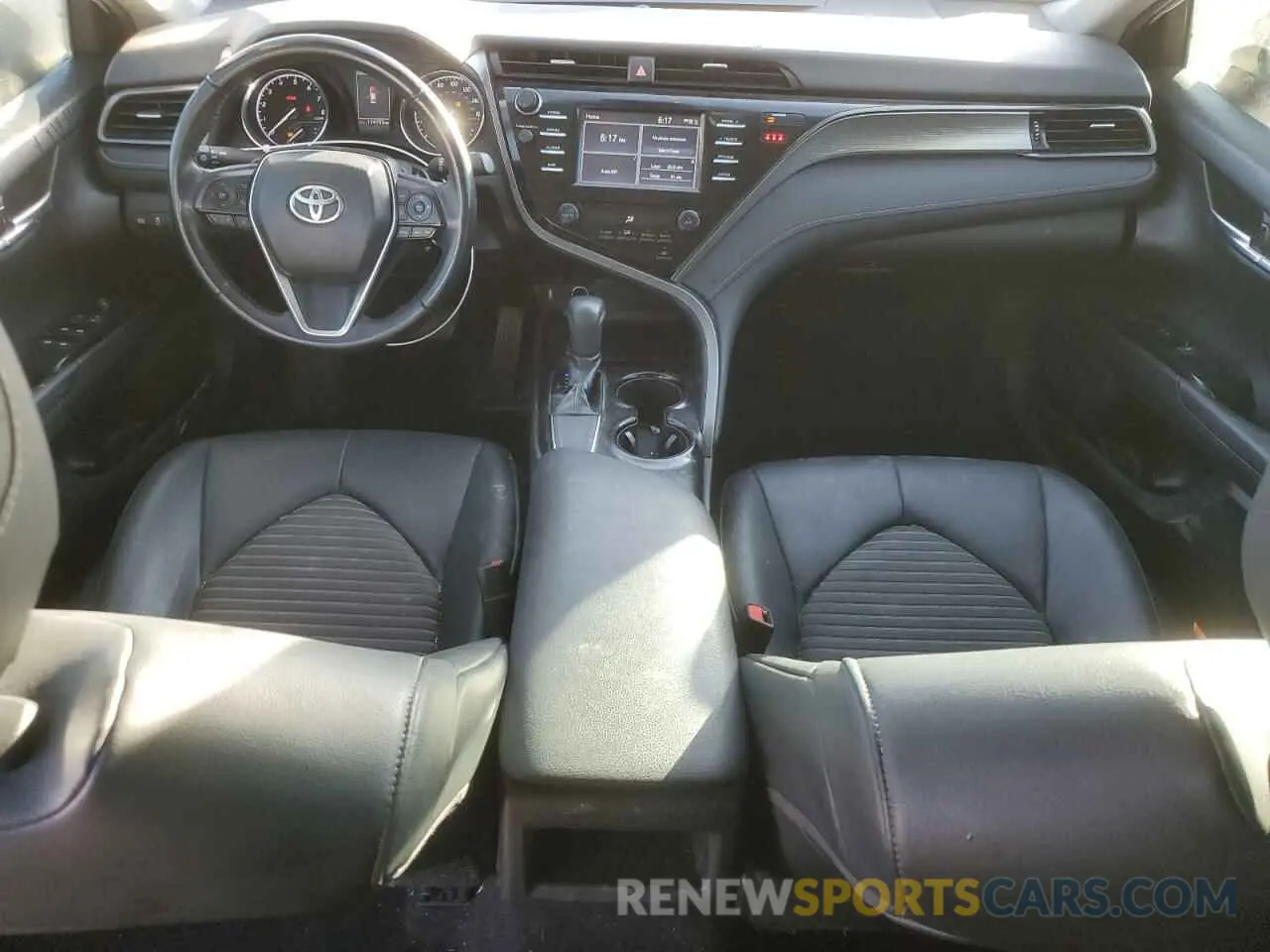 8 fotografías del automóvil dañado 4T1B11HK8KU237909 TOYOTA CAMRY 2019