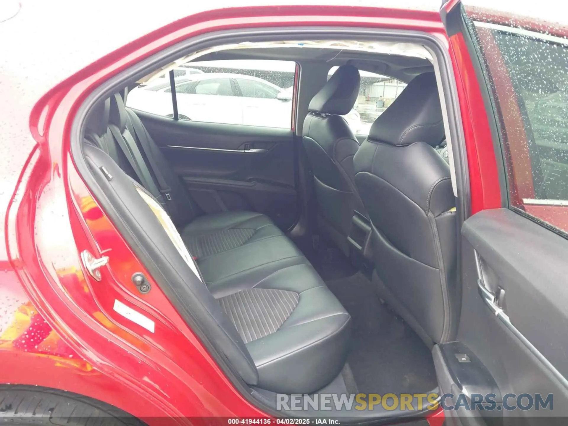 8 fotografías del automóvil dañado 4T1B11HK8KU239899 TOYOTA CAMRY 2019