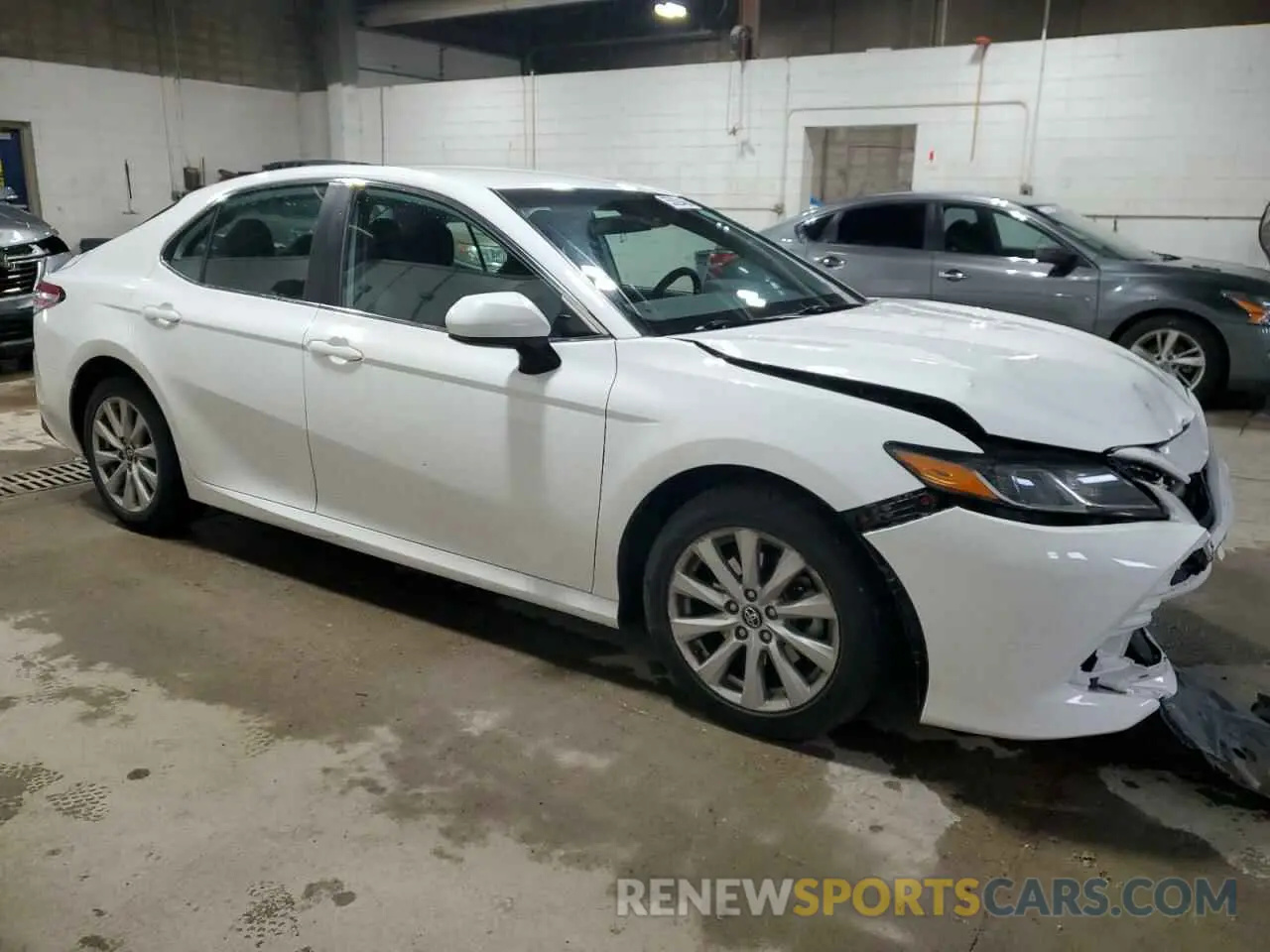 4 fotografías del automóvil dañado 4T1B11HK8KU242219 TOYOTA CAMRY 2019